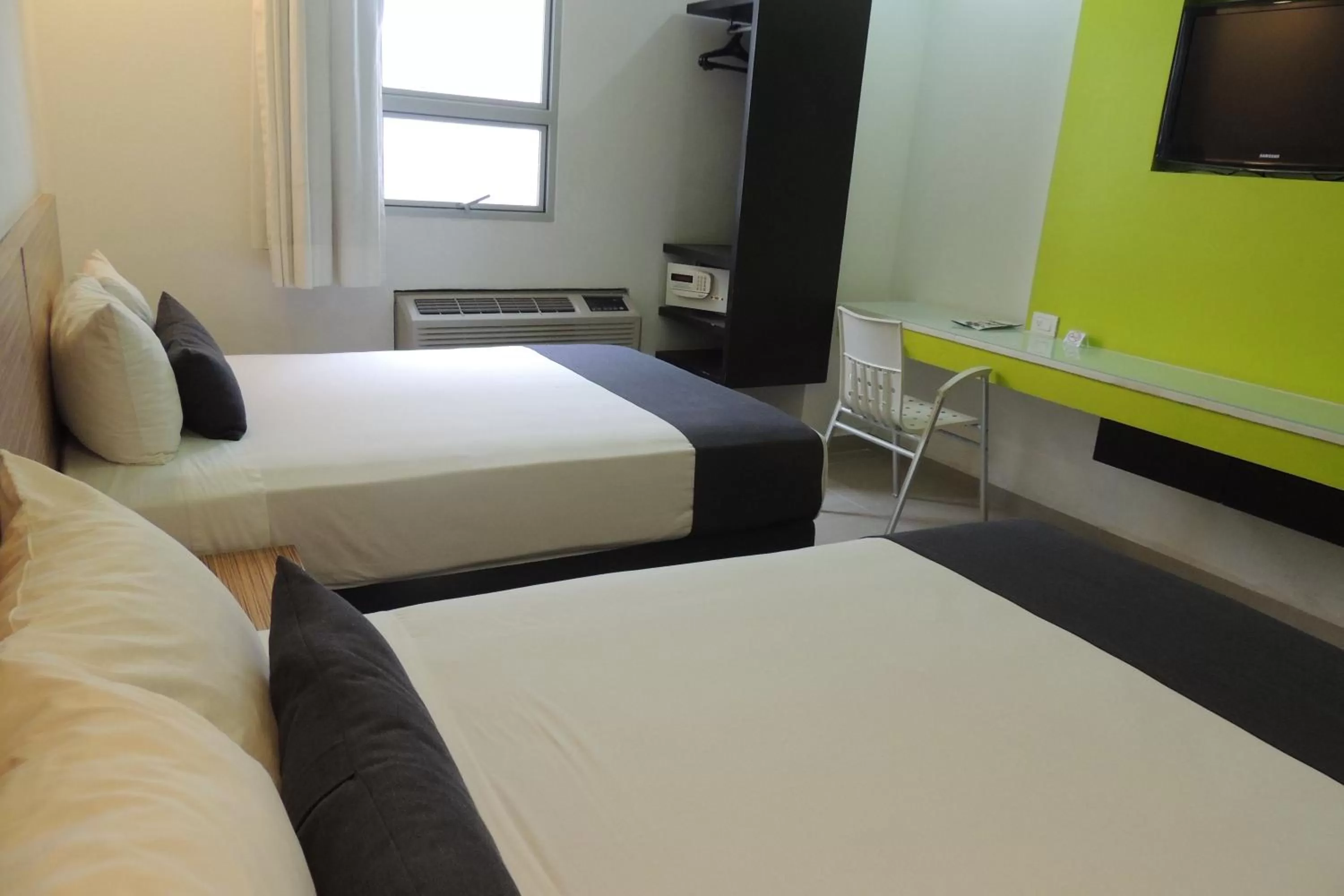 Day, Bed in Nu Hotel