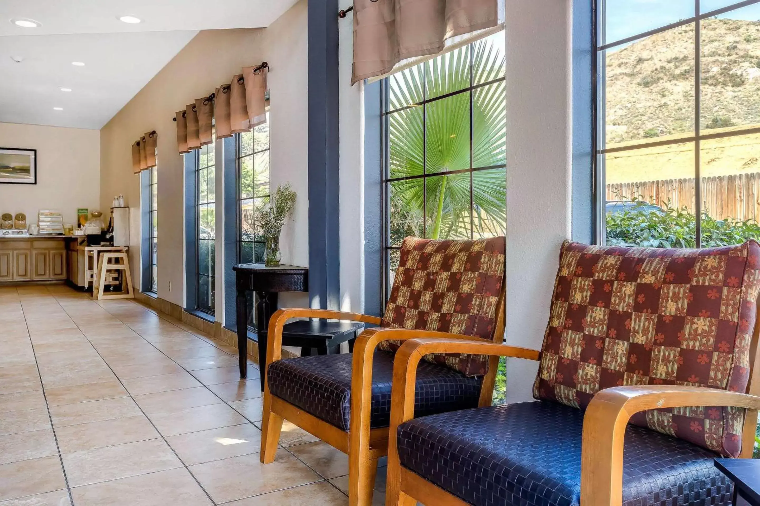 Lobby or reception, Seating Area in Quality Inn Fallbrook