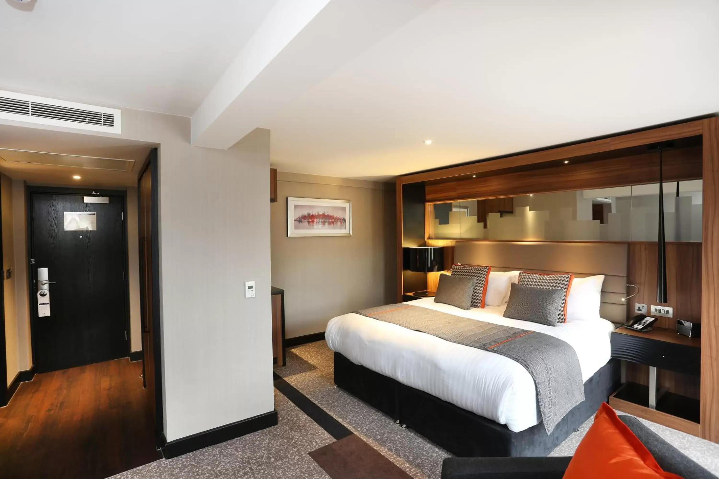Bed in Crowne Plaza Gerrards Cross, an IHG Hotel