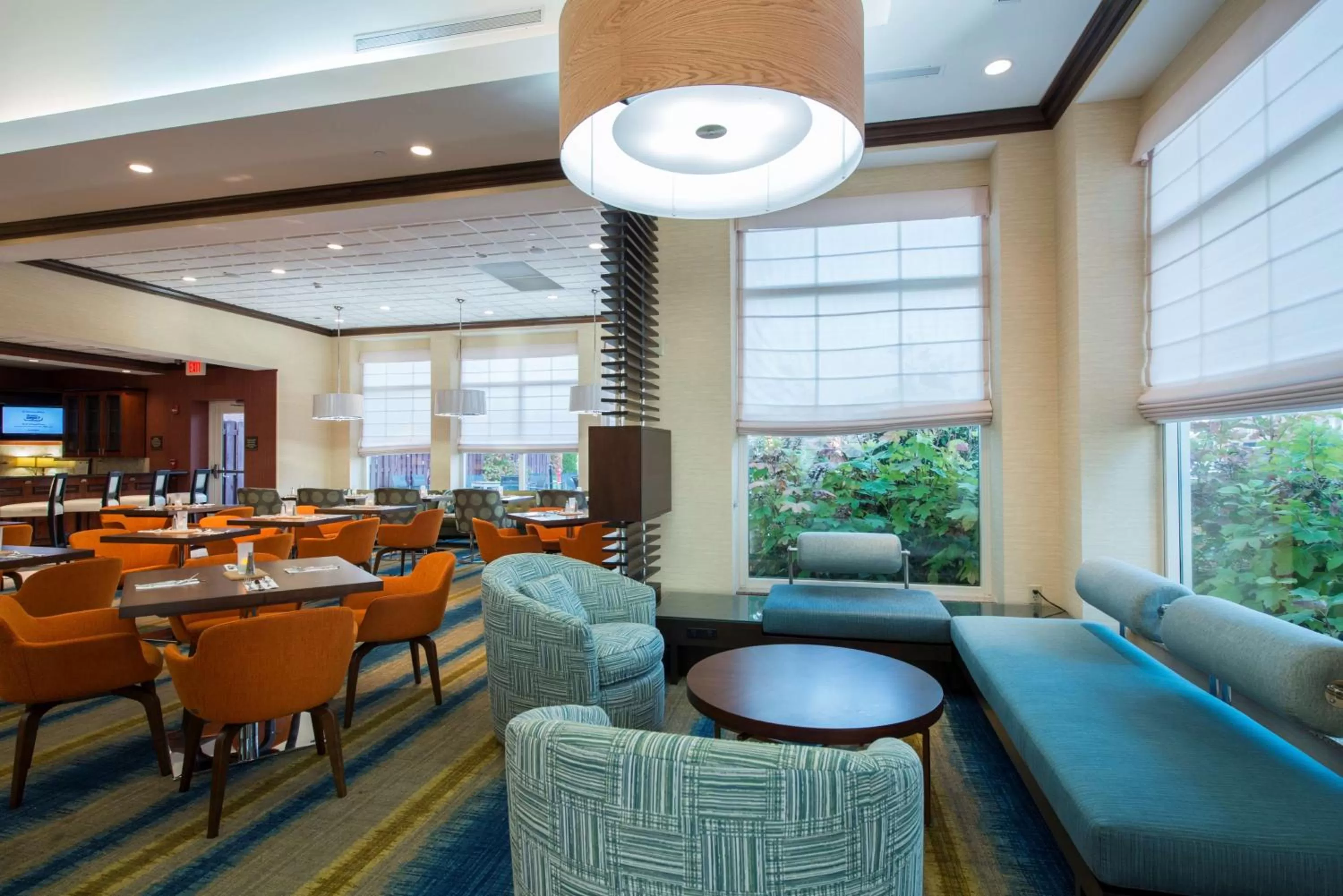 Restaurant/places to eat in Hilton Garden Inn Tupelo