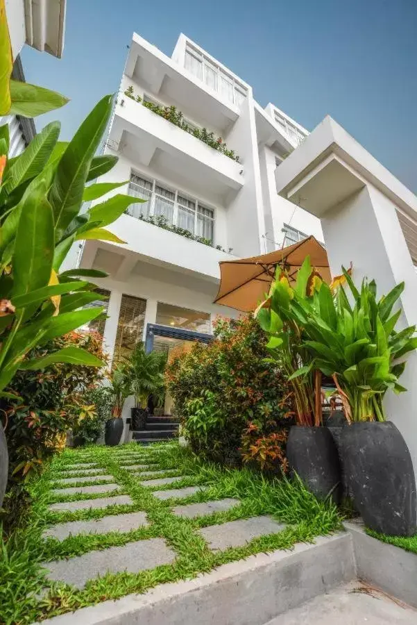 Facade/entrance in Hotel La Maravilla Facade/entrance in Hotel La Maravilla