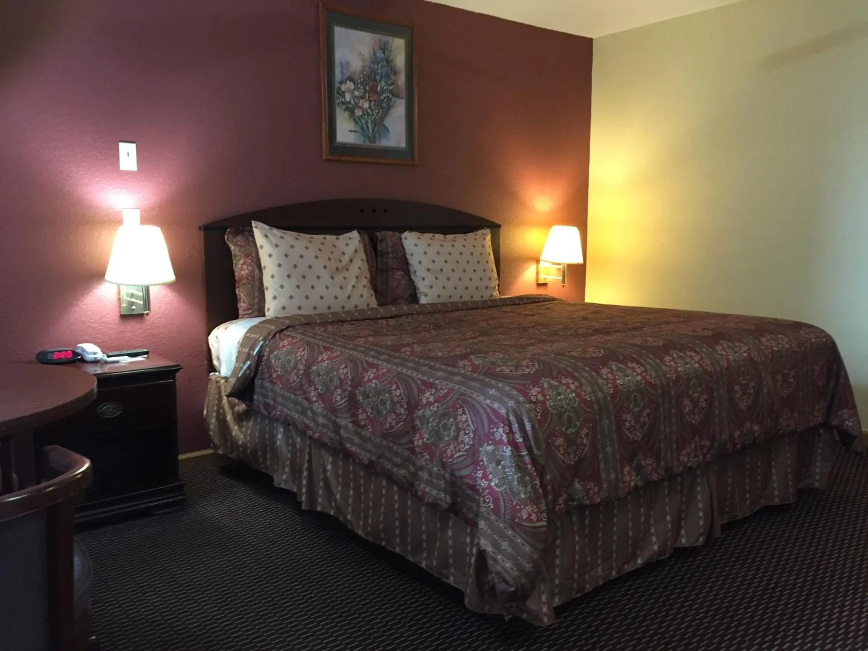 Bed in First Western Inn - Fairmont City