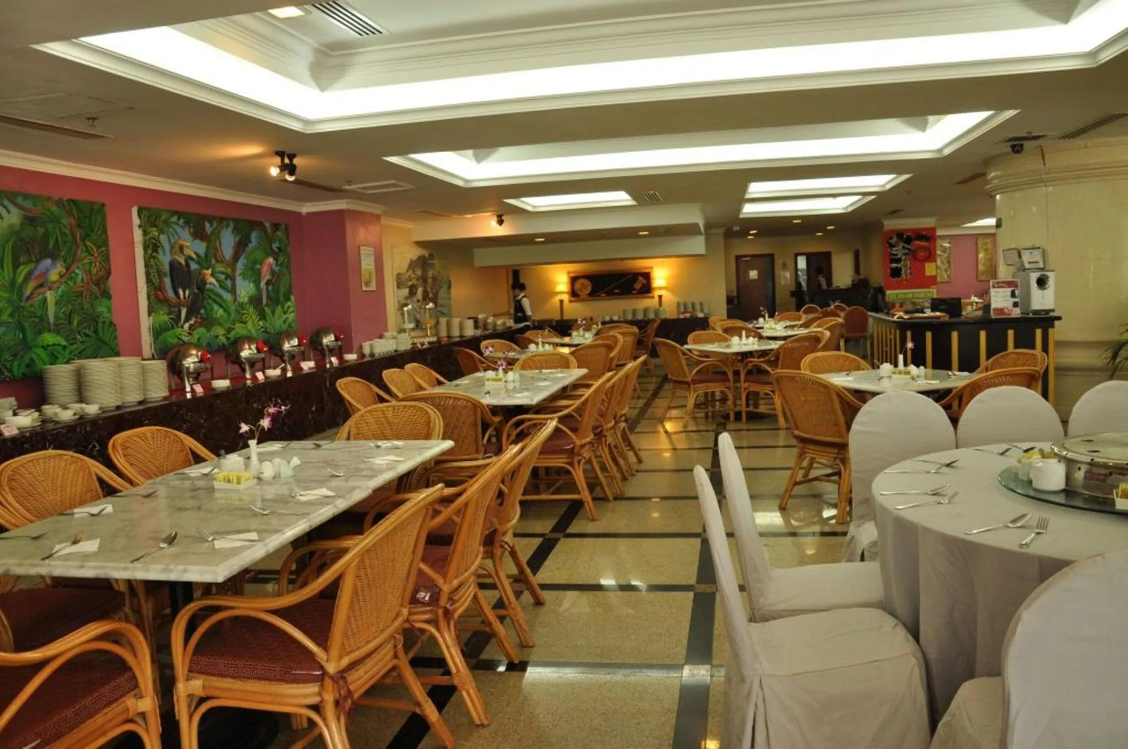 Restaurant/places to eat in Tang Dynasty Park Hotel