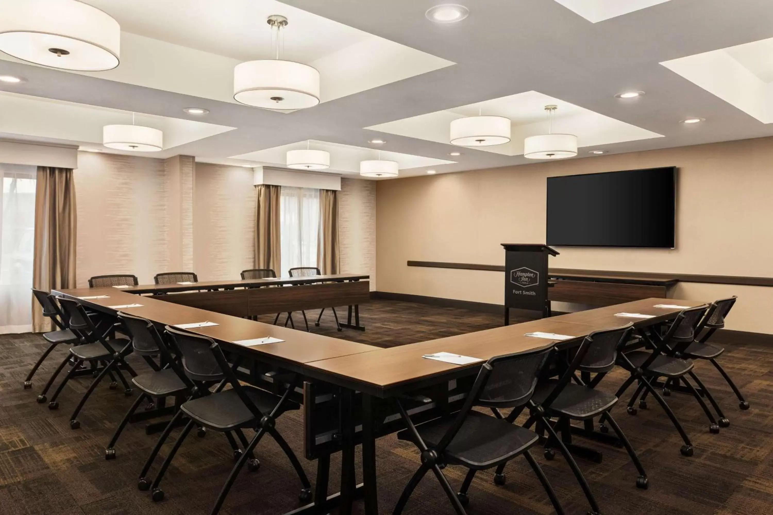 Meeting/conference room in Hampton Inn by Hilton Fort Smith