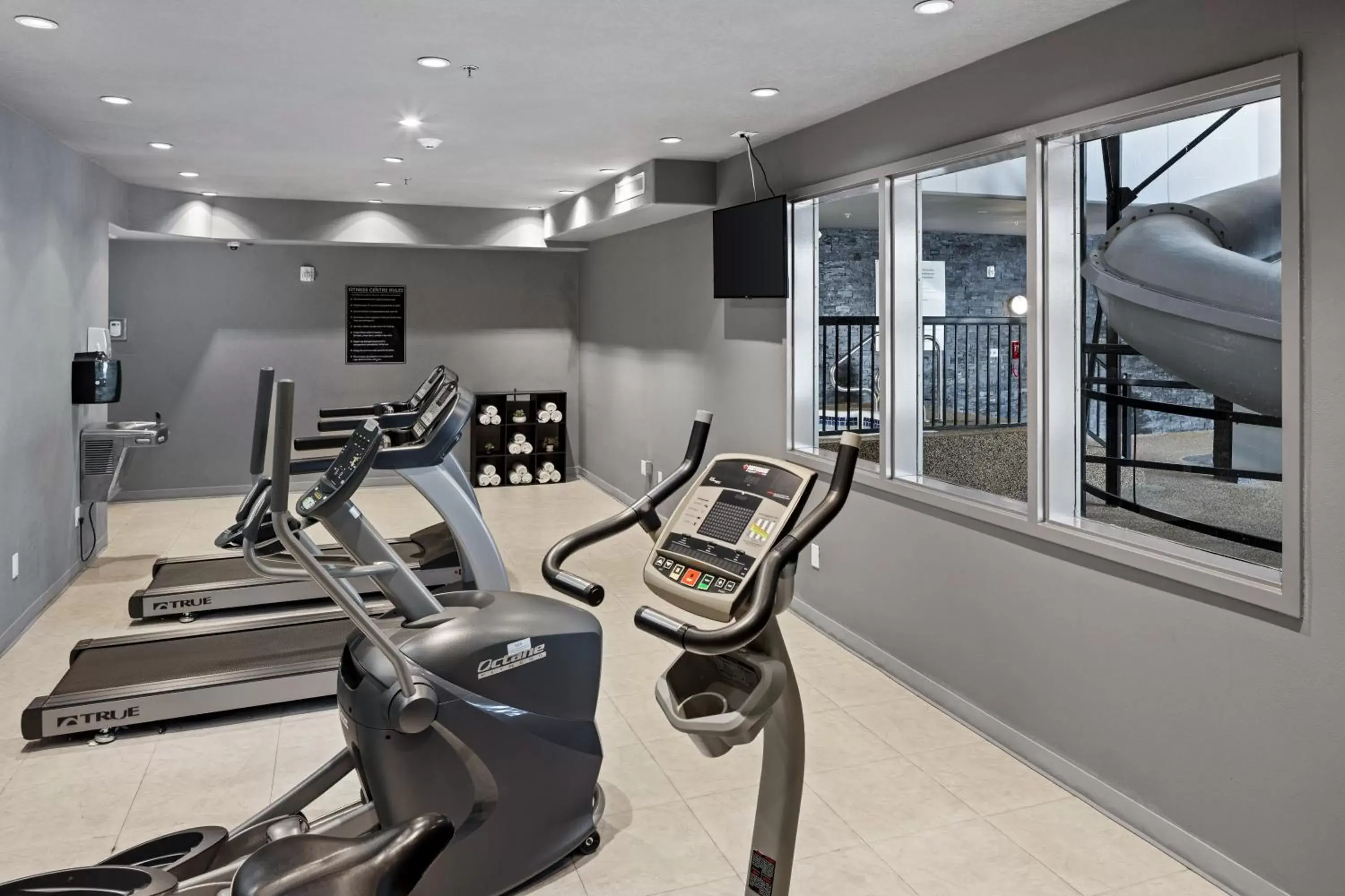 Fitness centre/facilities, Fitness Center/Facilities in Home Inn & Suites - Swift Current