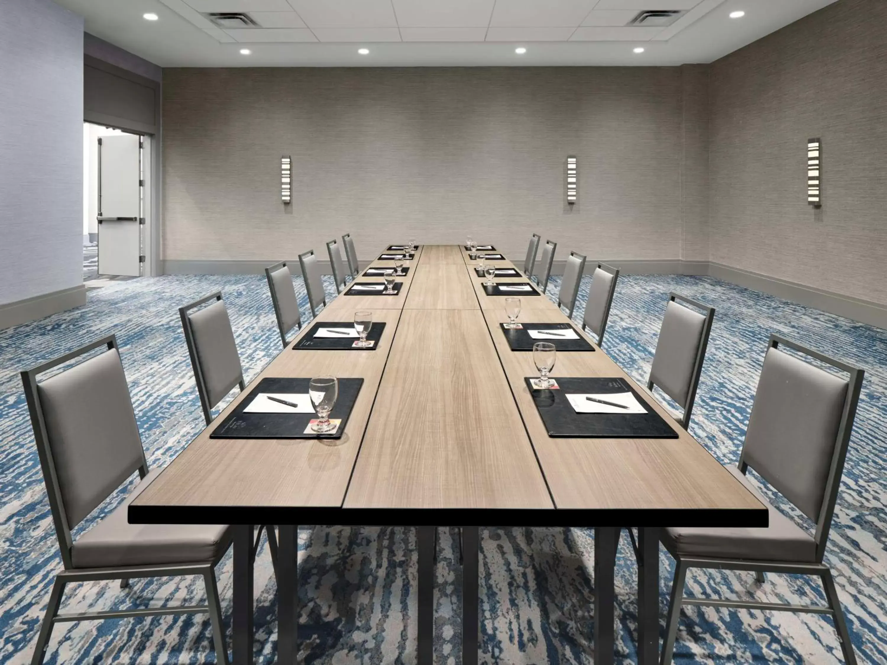 Meeting/conference room, Business Area/Conference Room in Embassy Suites by Hilton Myrtle Beach Oceanfront Resort