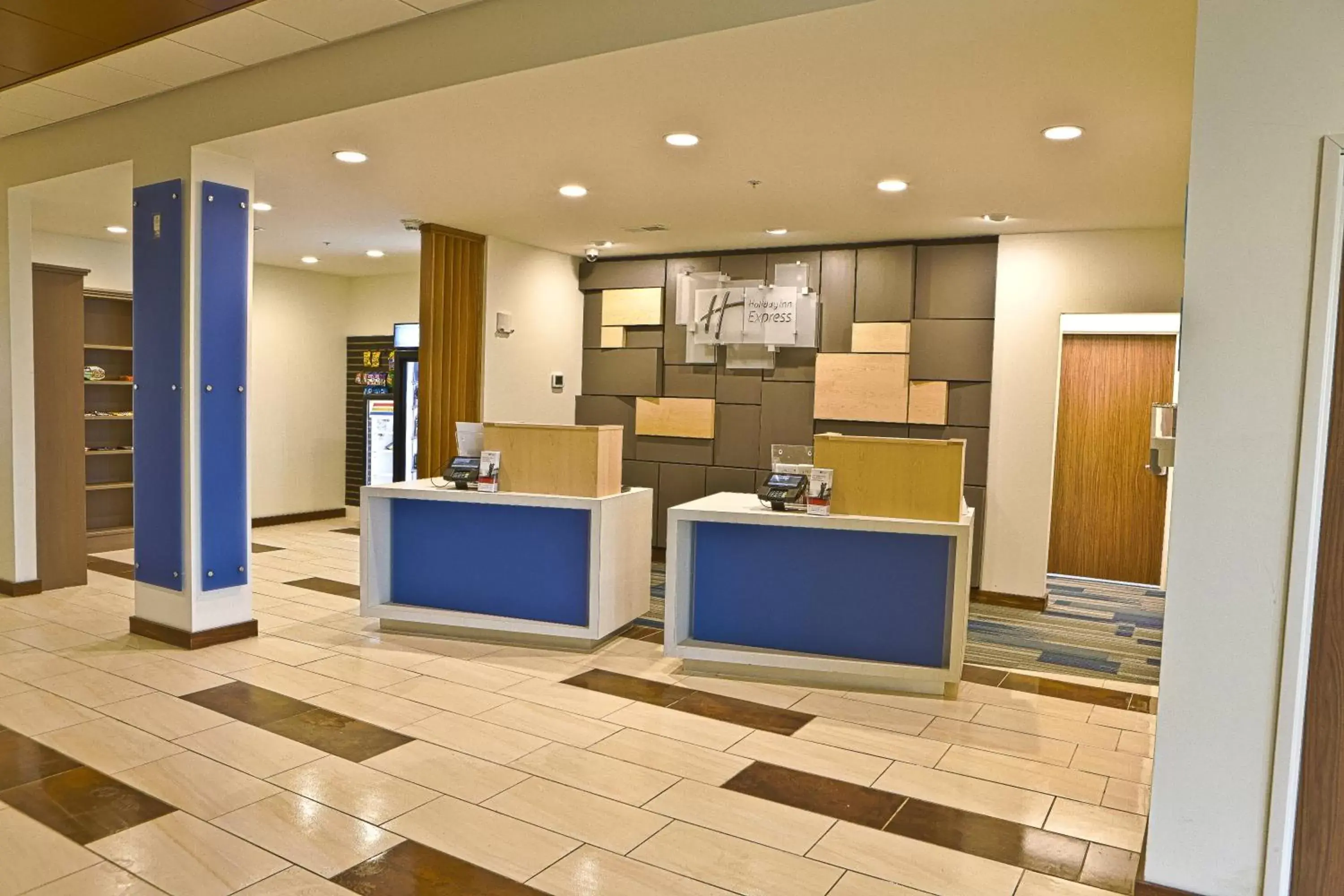 Lobby or reception, Lobby/Reception in Holiday Inn Express & Suites Monroe, an IHG Hotel