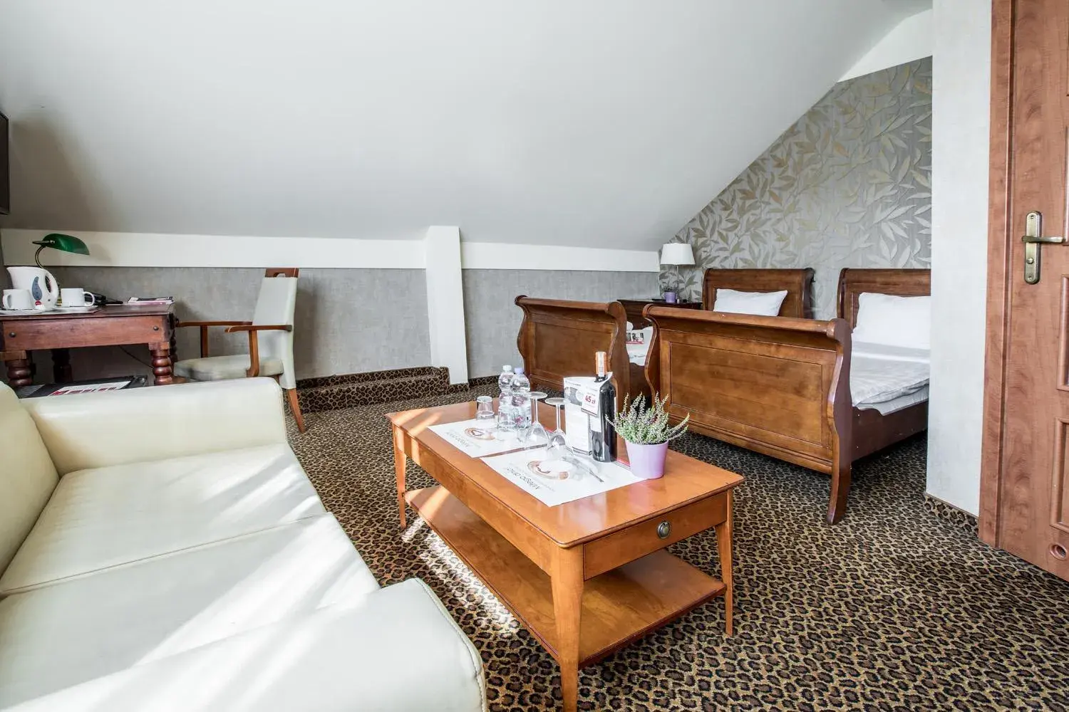 Bed in Hotel Diament Vacanza Katowice - Siemianowice