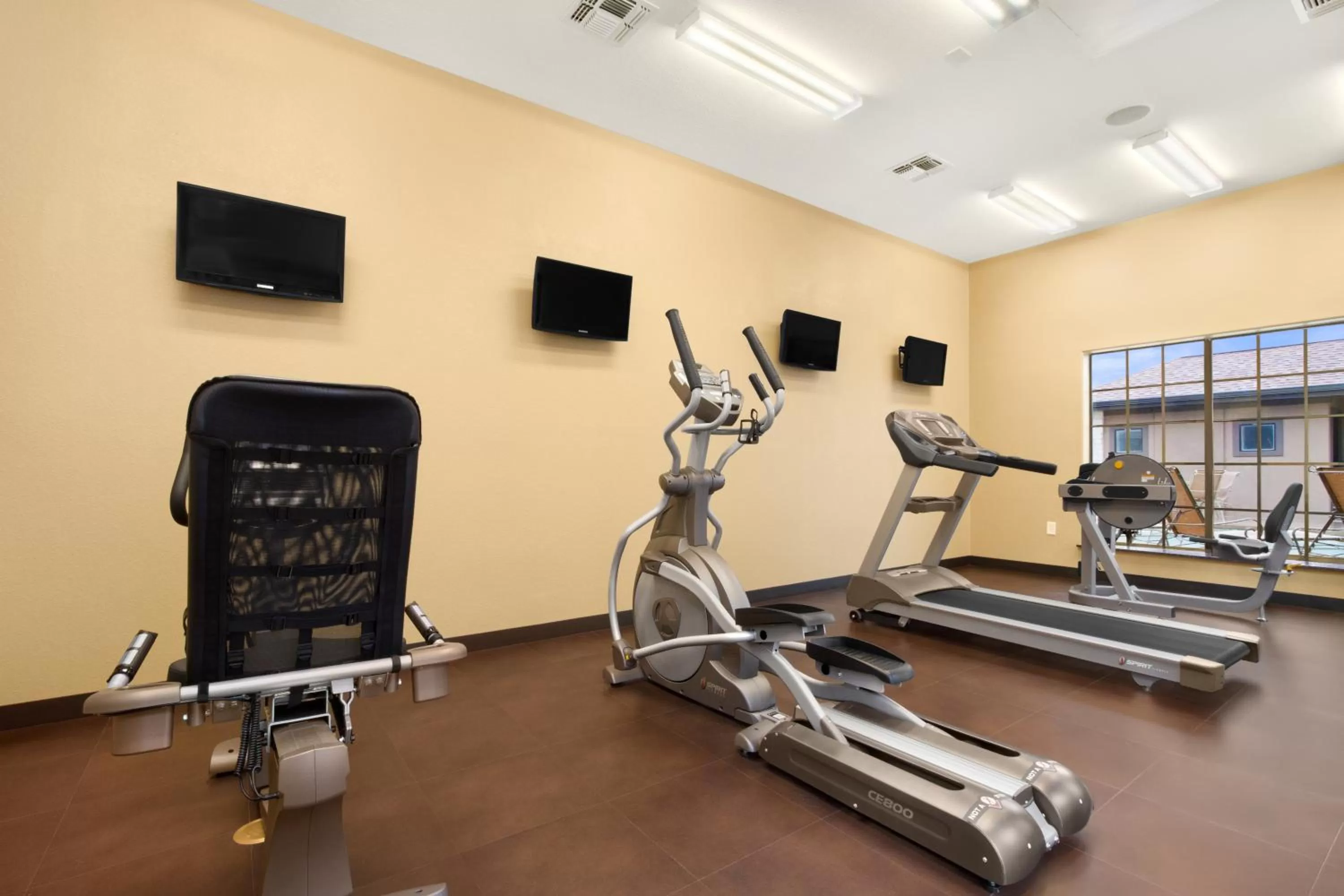Fitness centre/facilities in Microtel Inn & Suites by Wyndham Round Rock