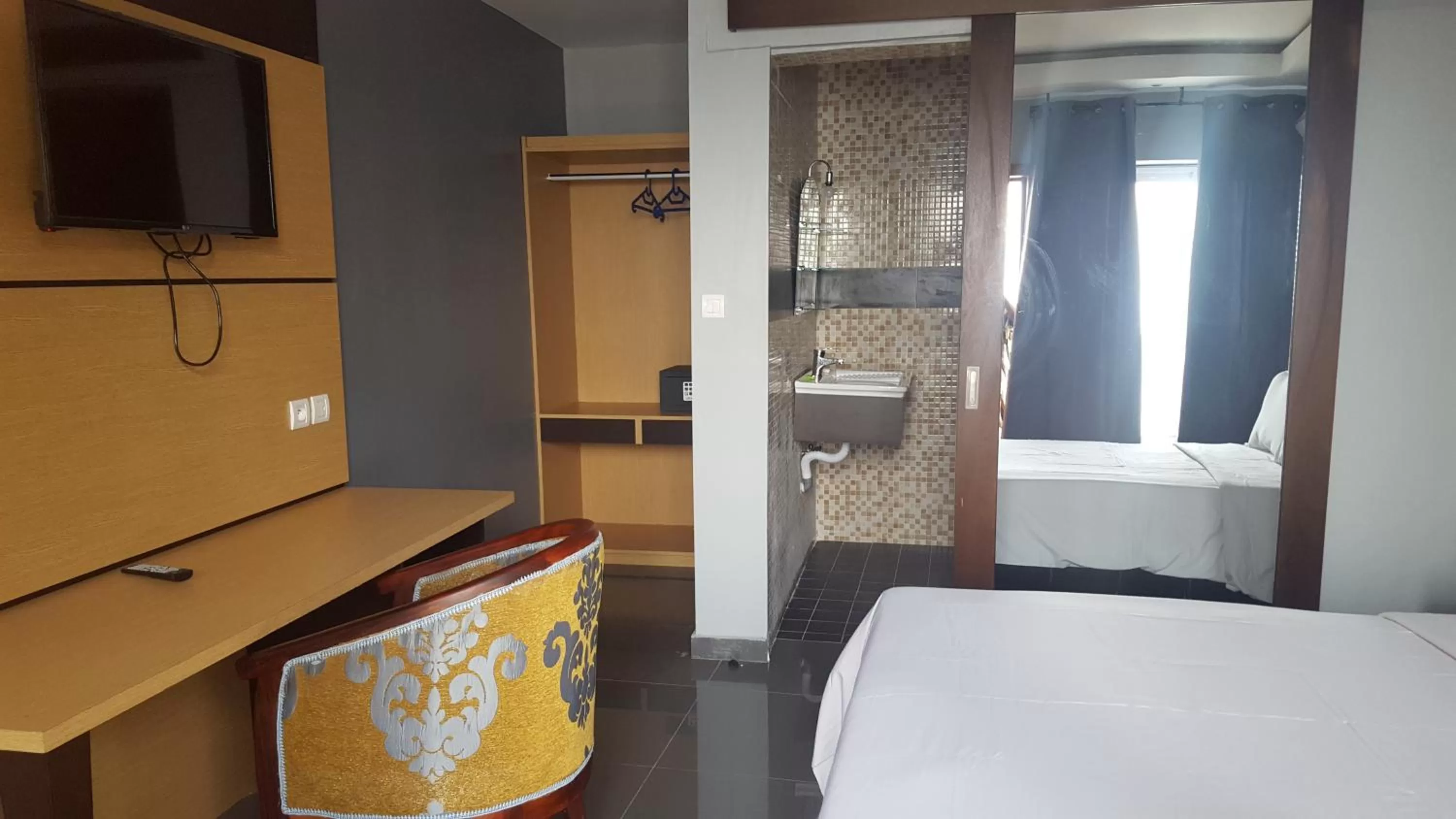 Photo of the whole room in Fini Hotel Bobende