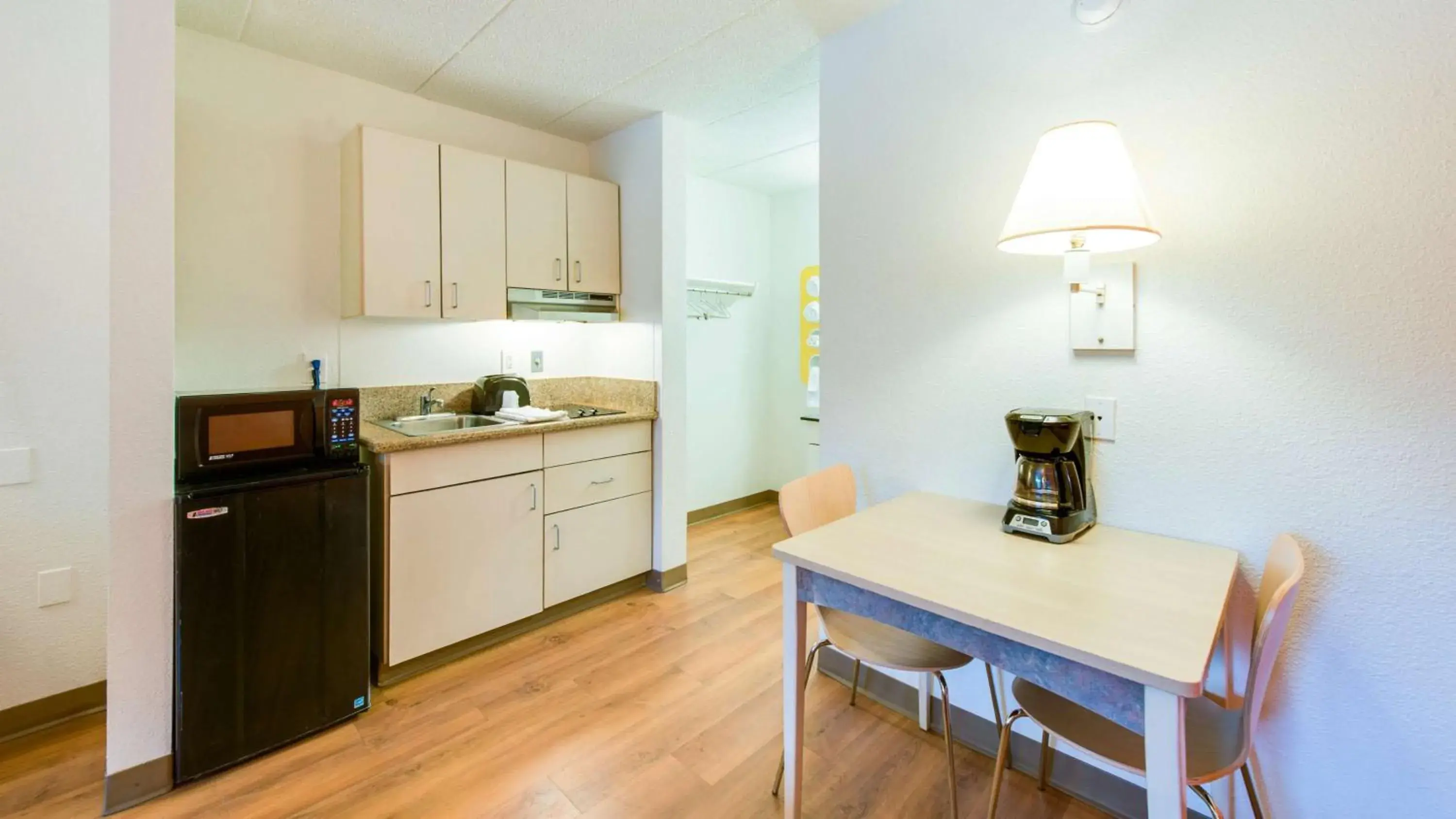 Kitchen or kitchenette, Kitchen/Kitchenette in Motel 6-Norfolk, VA