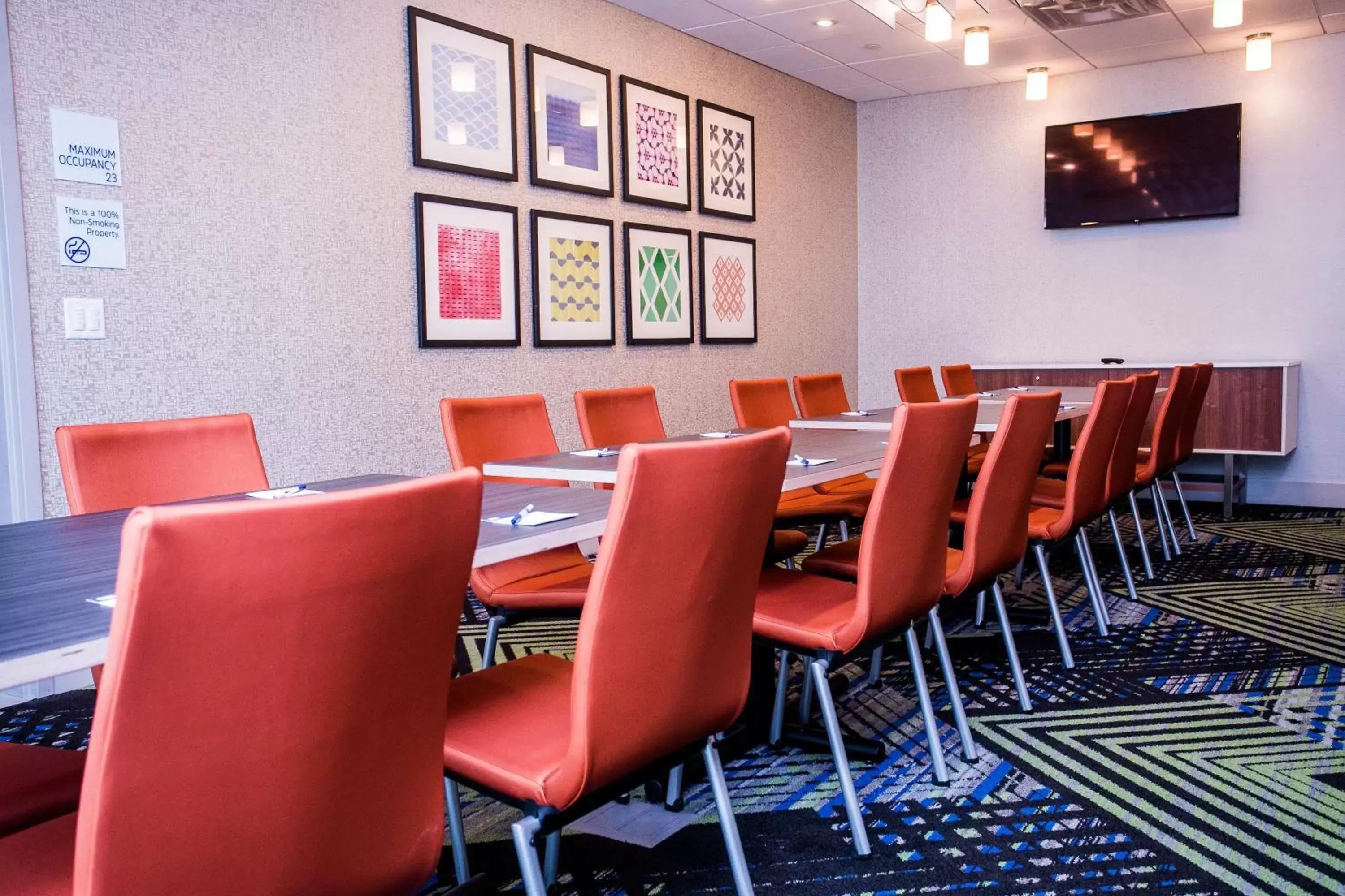 Meeting/conference room, Restaurant/Places to Eat in Holiday Inn Express & Suites Rehoboth Beach, an IHG Hotel