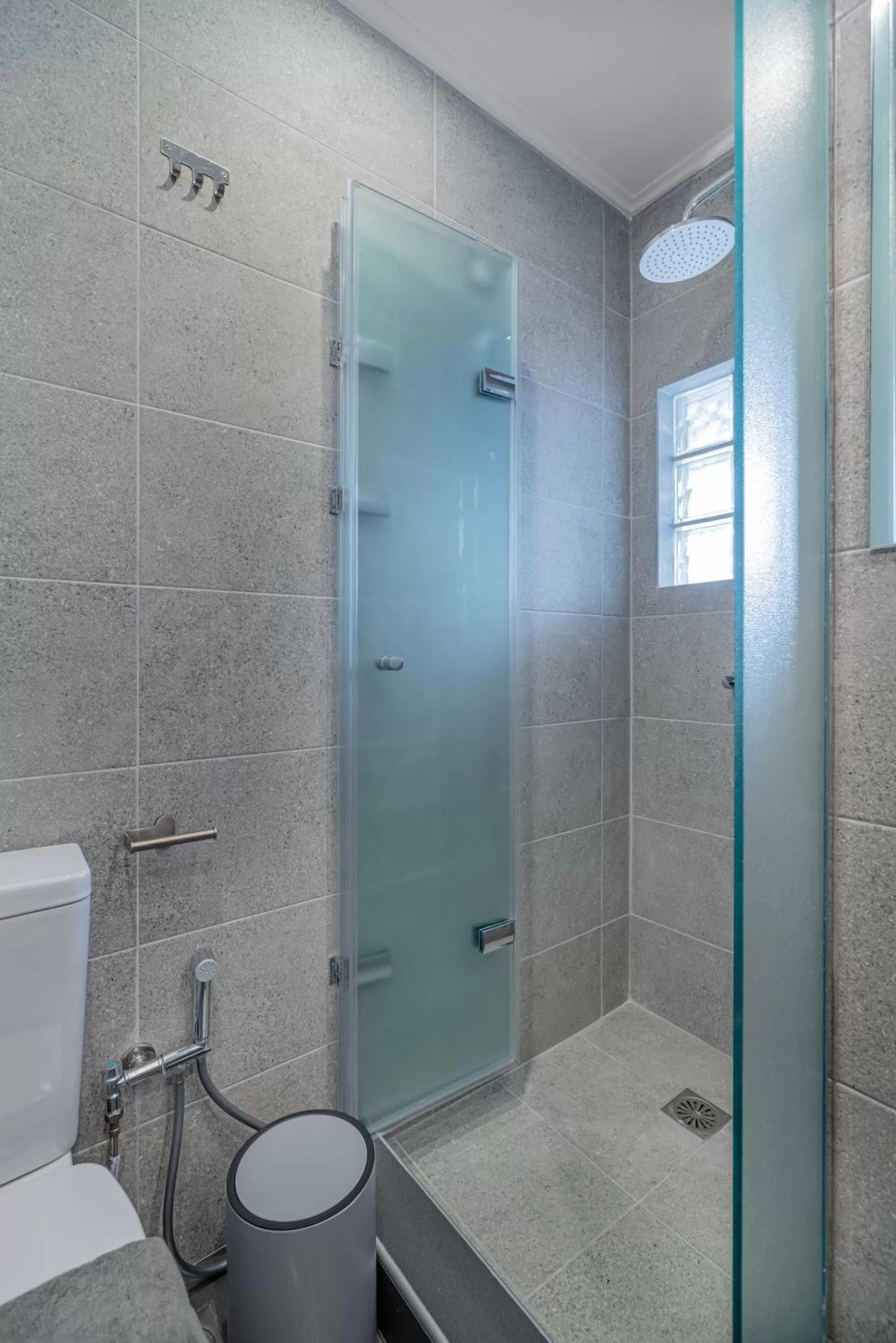 Shower in Exarchia House Project