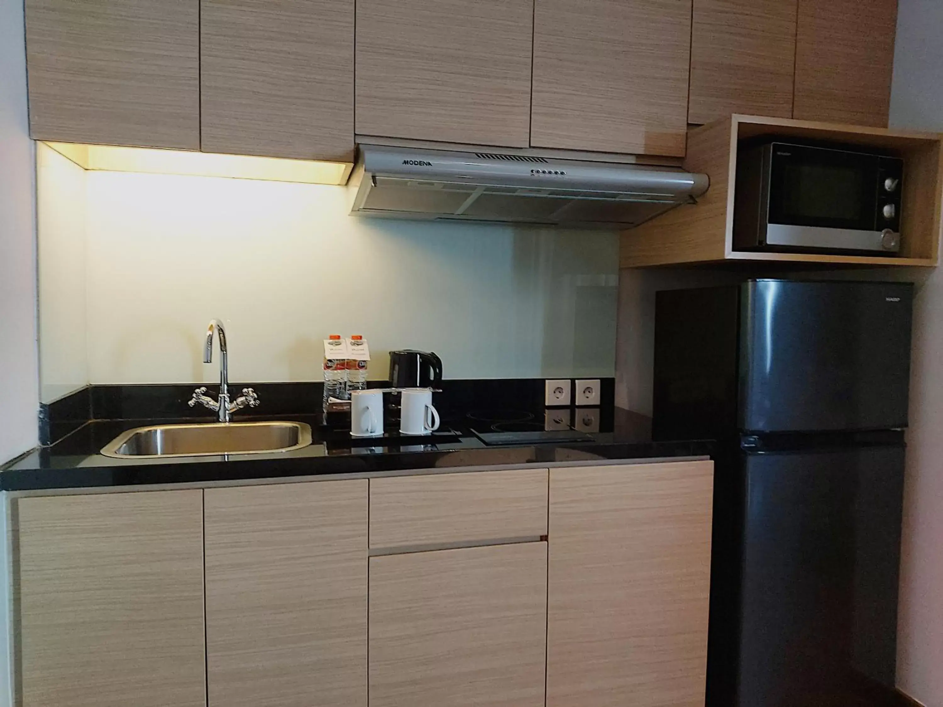 Kitchen or kitchenette, Kitchen/Kitchenette in Swiss-Belinn Modern Cikande