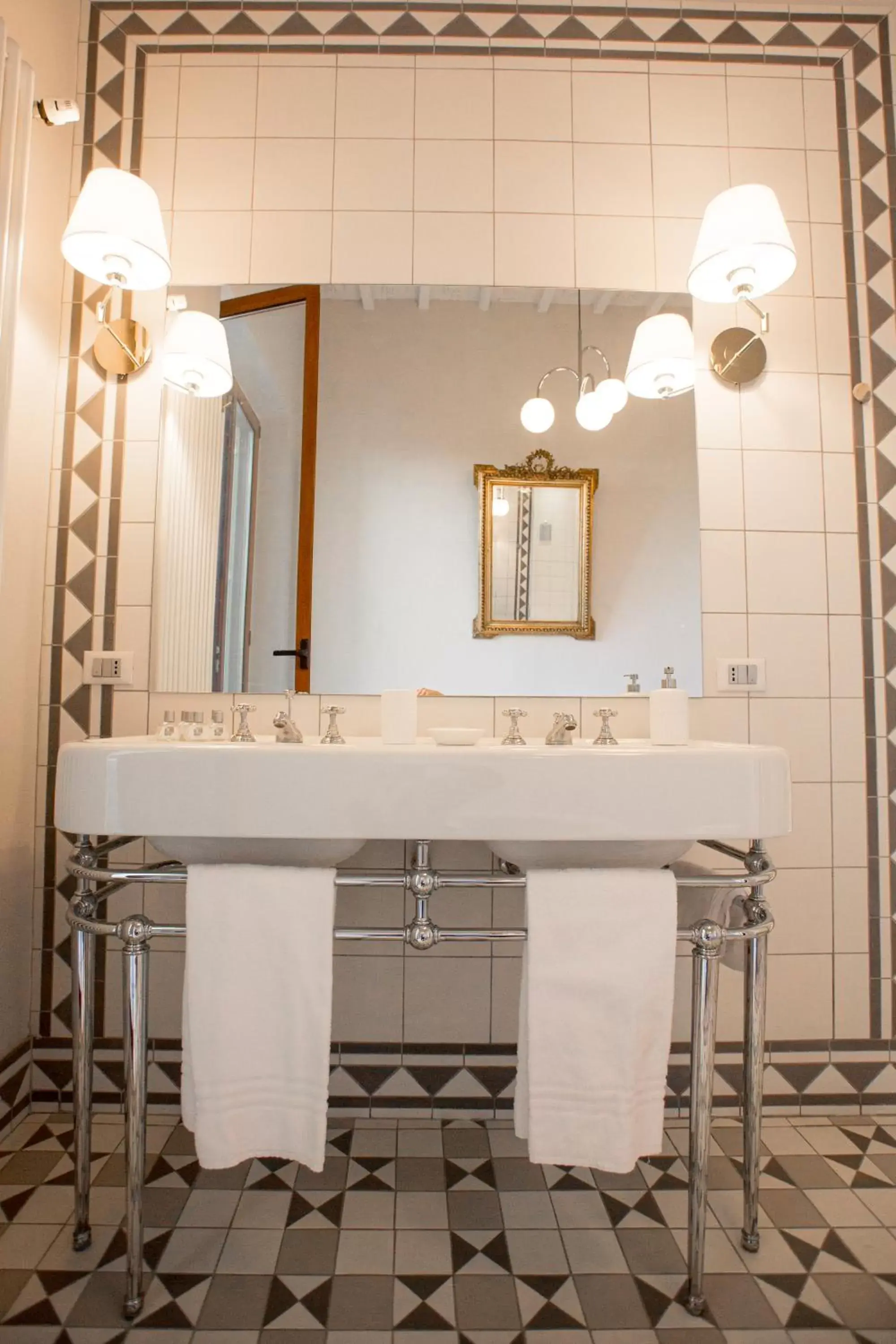 Bathroom in Borgo Pinti Suites Le Stanze dei Nobili