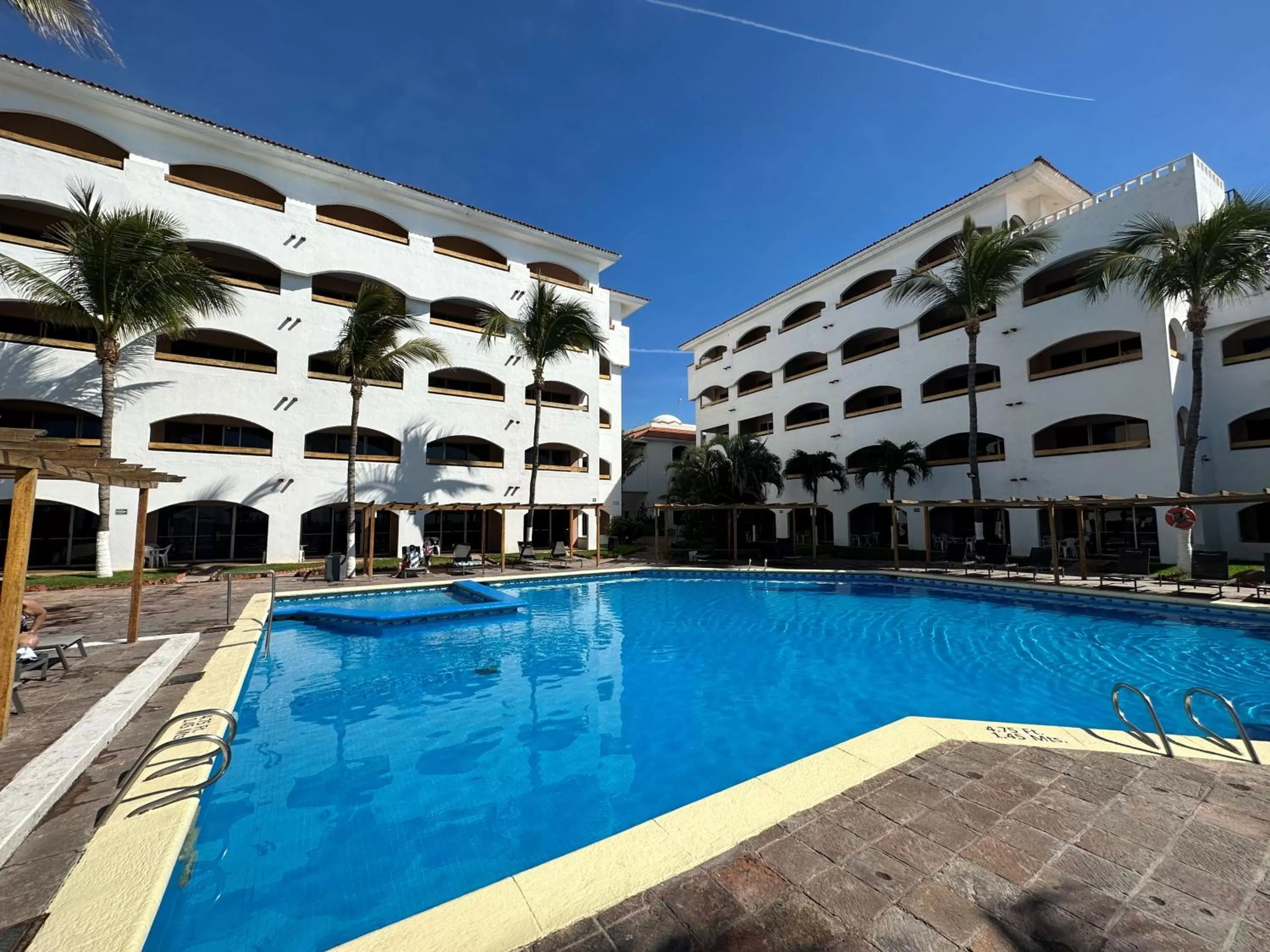 Property building in Hotel Quijote Inn