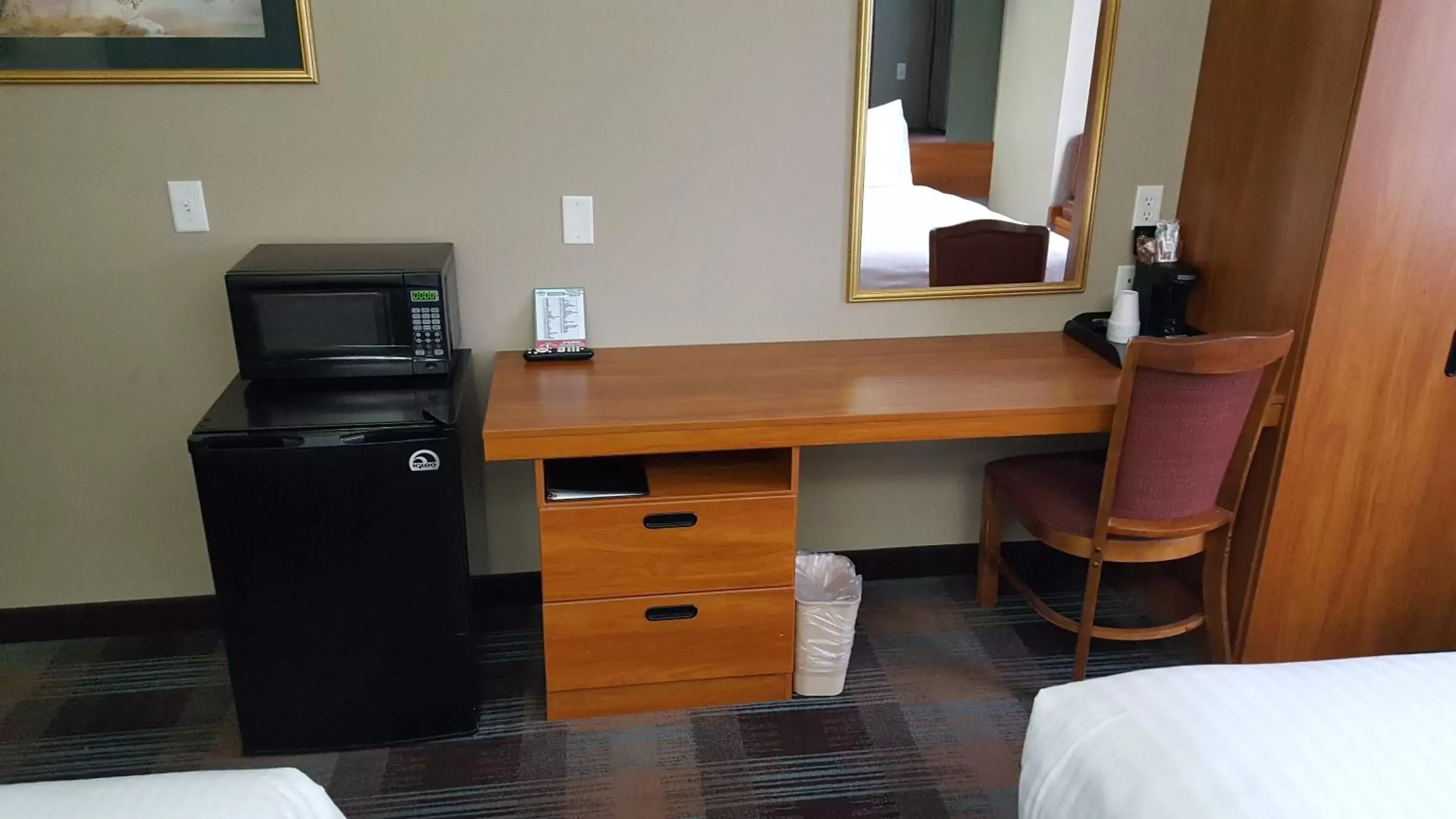 Photo of the whole room, TV/Entertainment Center in Microtel Inn & Suites by Wyndham Bozeman