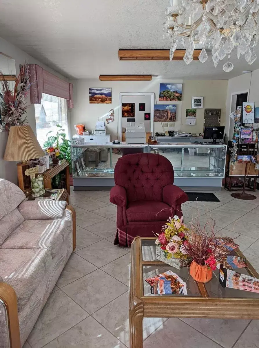 Lobby or reception, Seating Area in Aquarius Inn