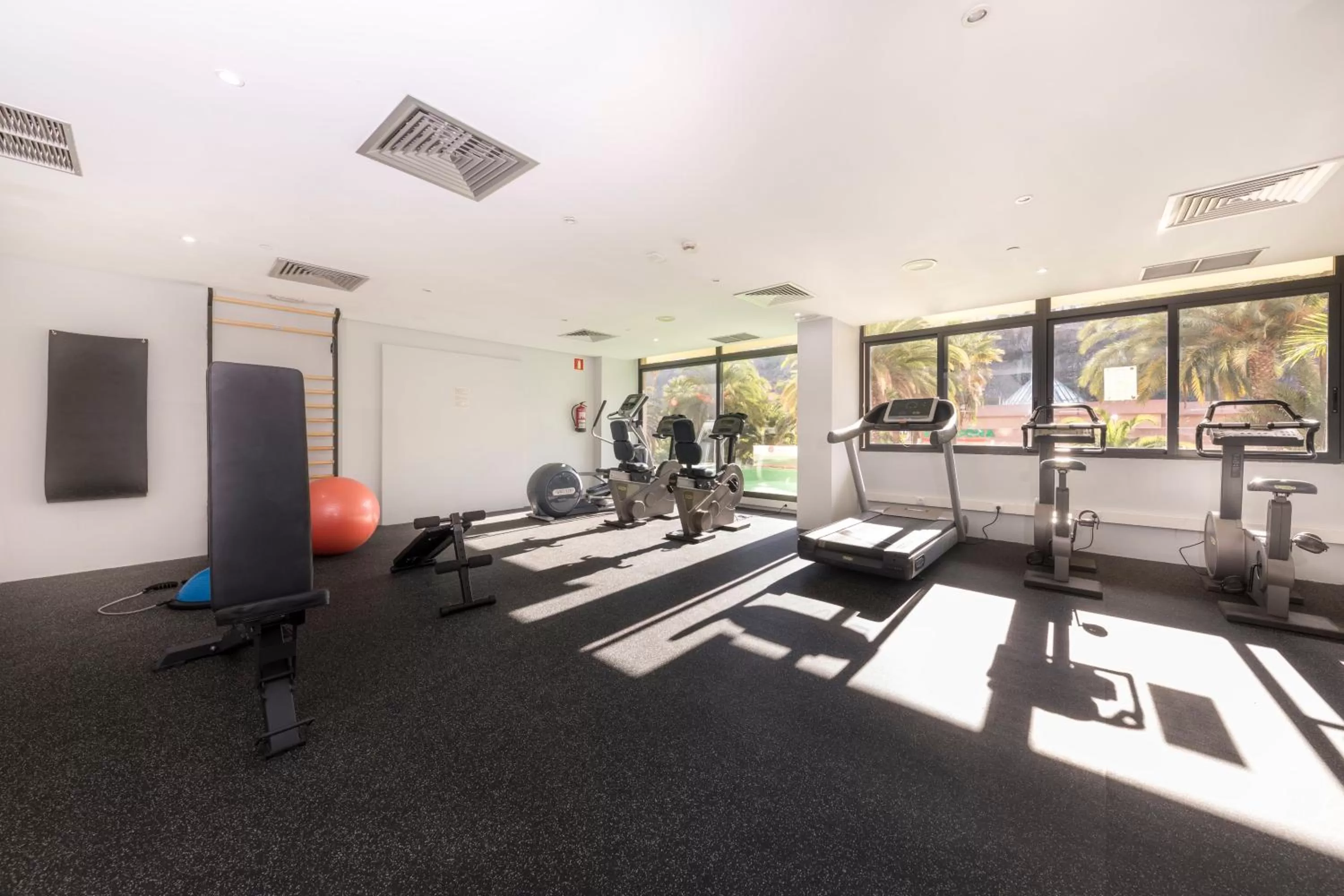Fitness centre/facilities in Be Live Experience Orotava