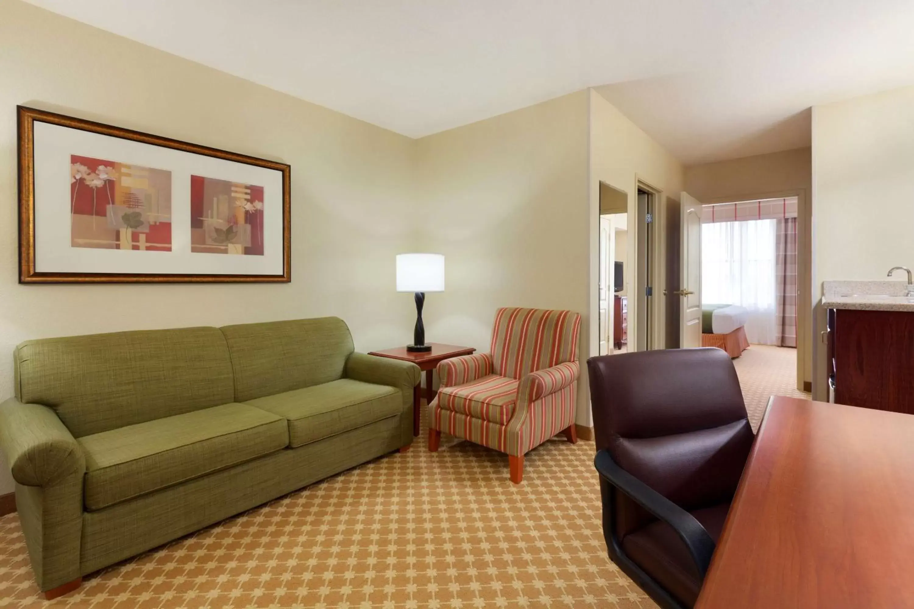 Photo of the whole room, Seating Area in Country Inn & Suites by Radisson, Gillette, WY