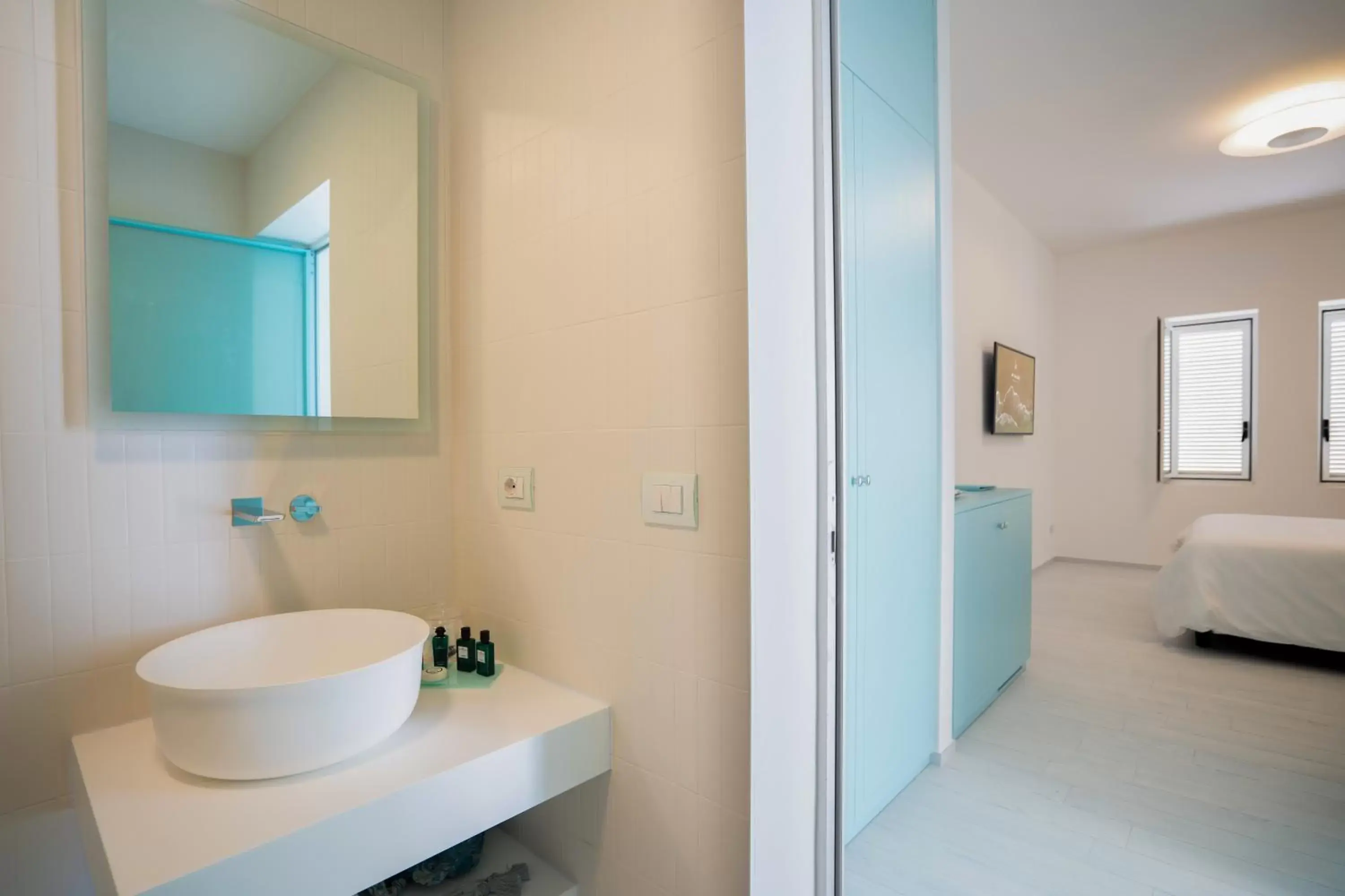 Bathroom in Grotta Palazzese Beach Hotel