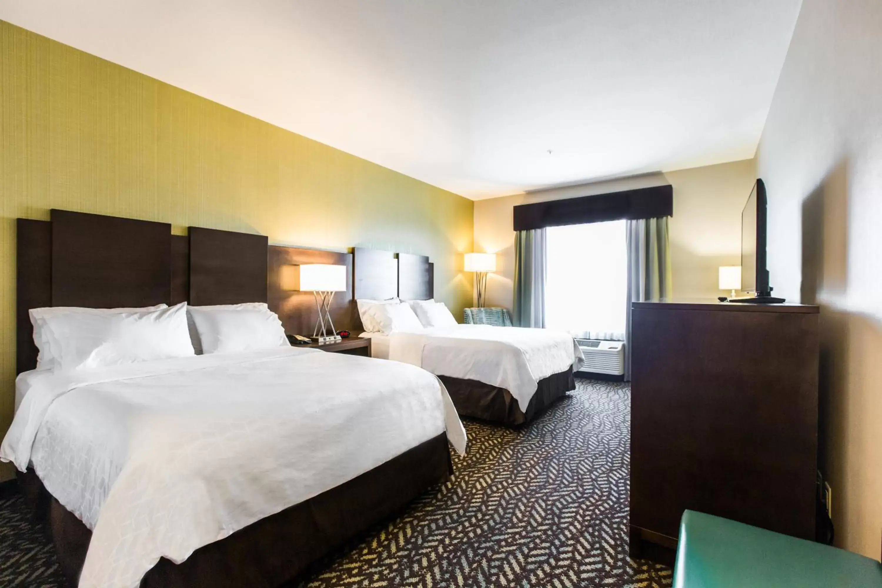 Photo of the whole room, Bed in Holiday Inn Express & Suites Spruce Grove - Stony Plain, an IHG Hotel