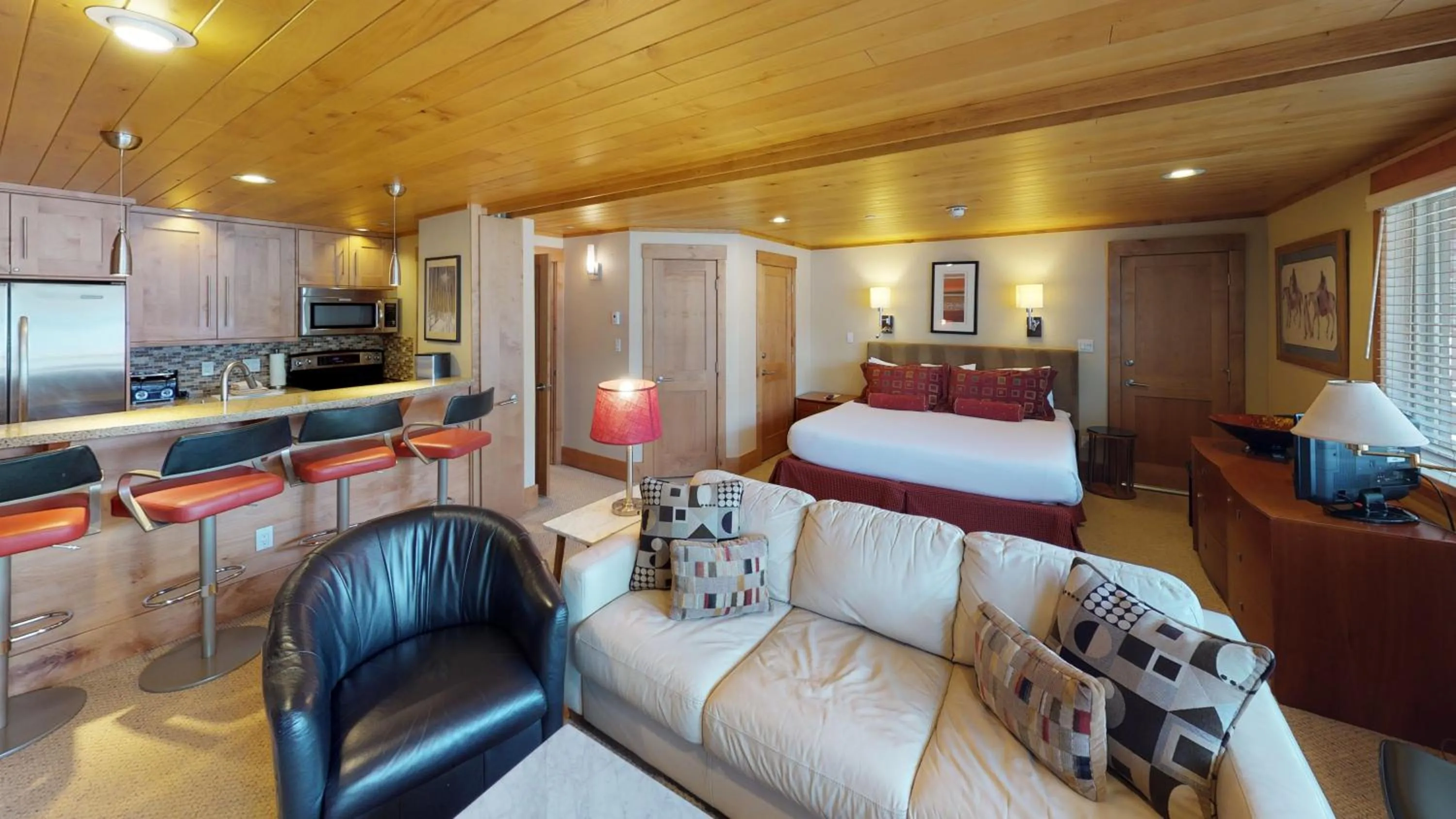 Bed in Manor Vail Lodge