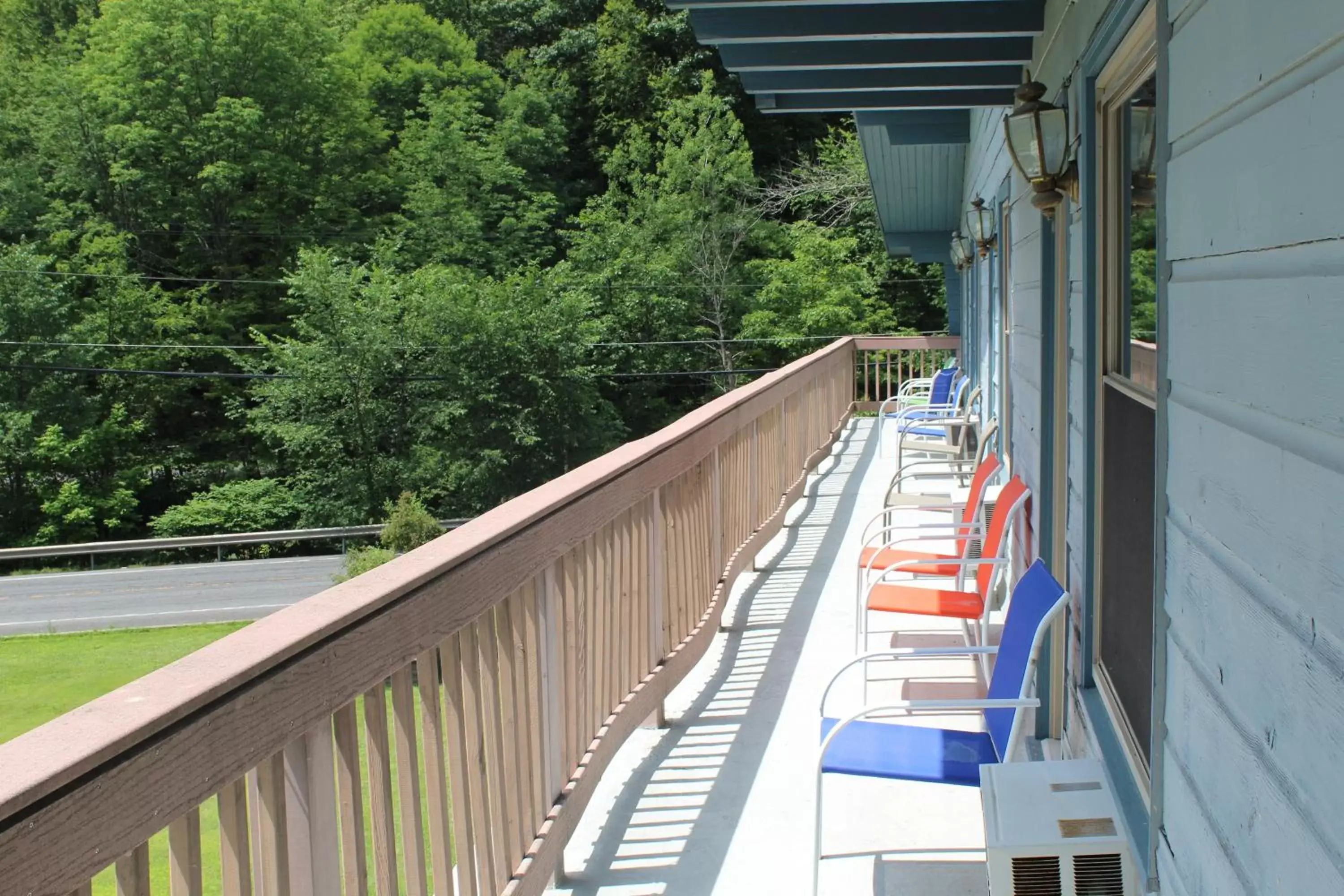 Patio, Balcony/Terrace in Catskill Seasons Inn