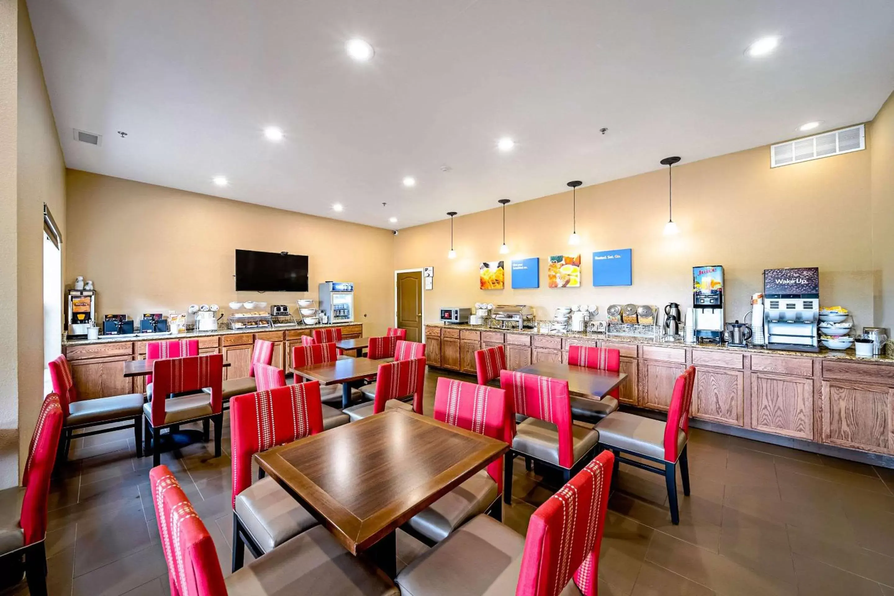 Restaurant/Places to Eat in Comfort Inn & Suites Independence