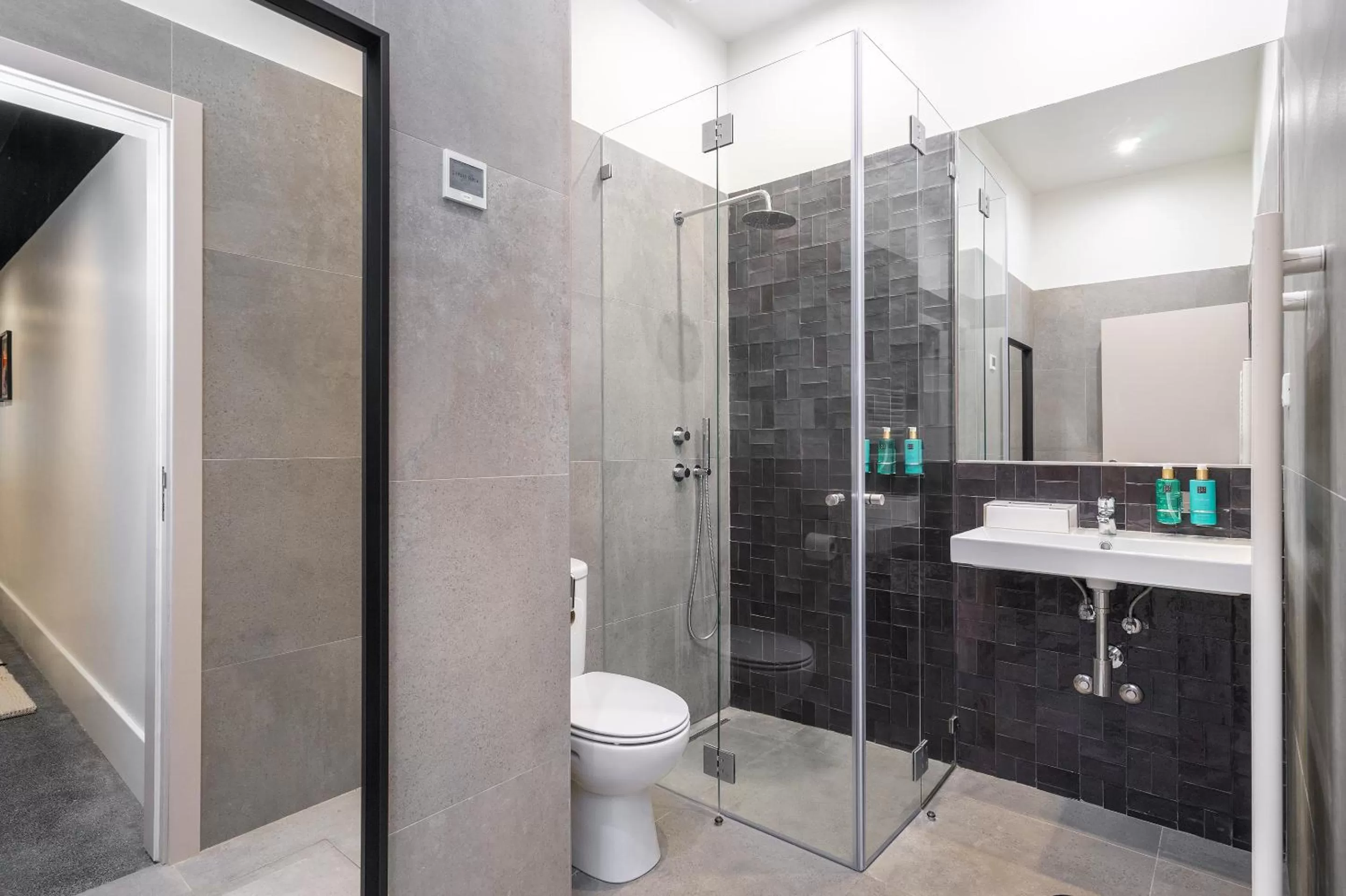 Shower in Canto De Luz - Luxury Maison