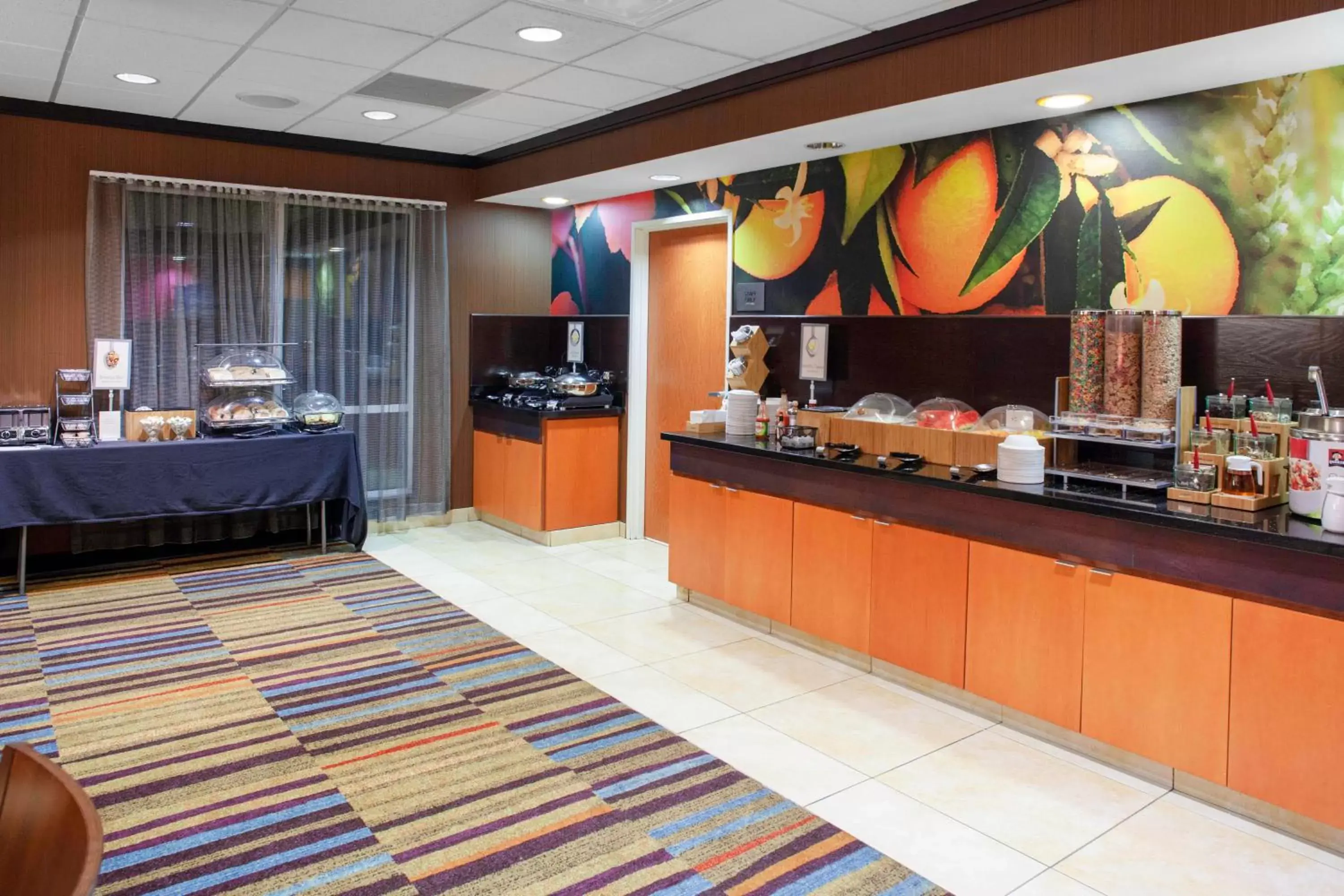 Breakfast, Restaurant/Places to Eat in Fairfield Inn and Suites by Marriott Seymour