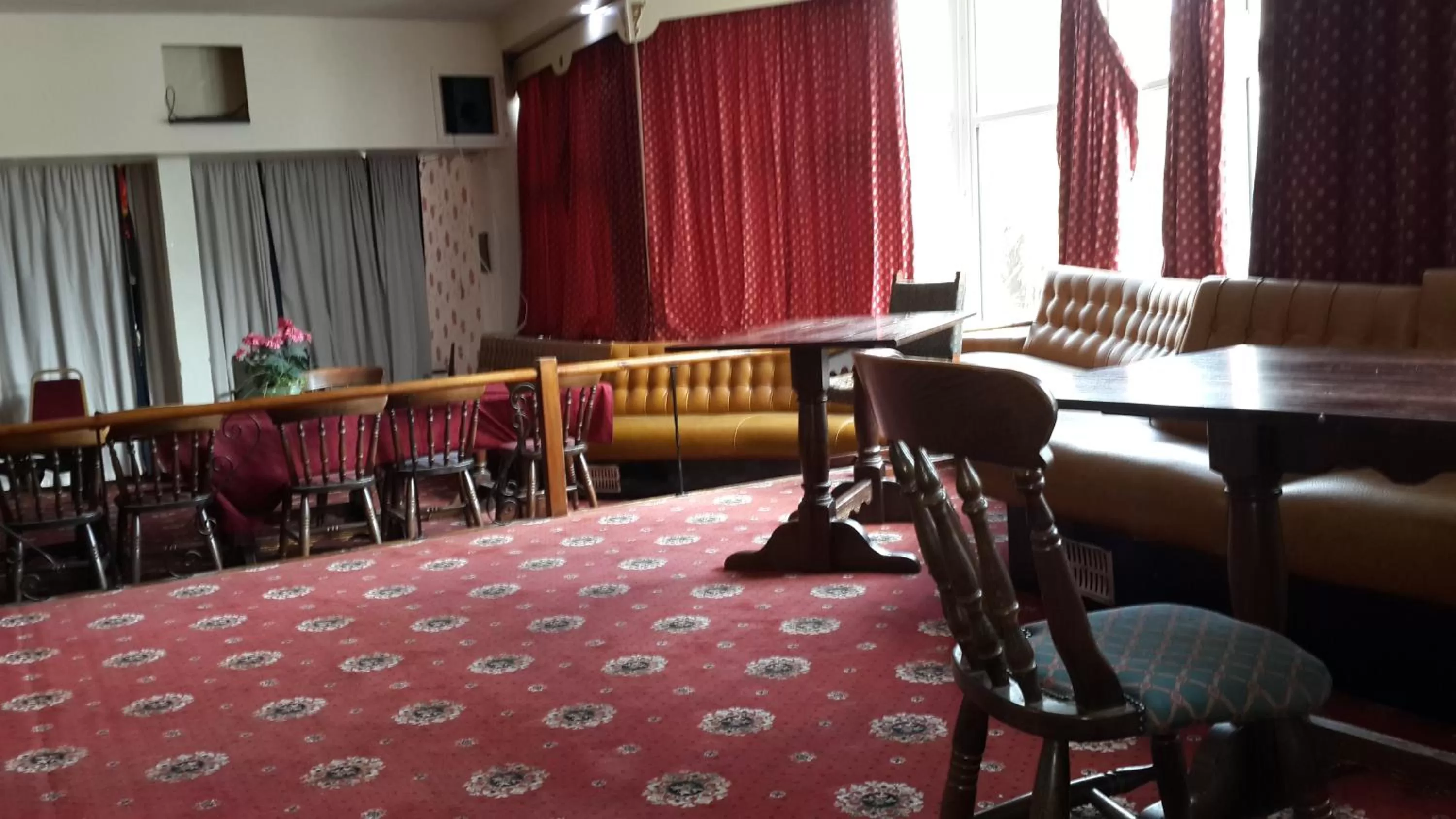 Kitchen or kitchenette in The Manchester Hotel