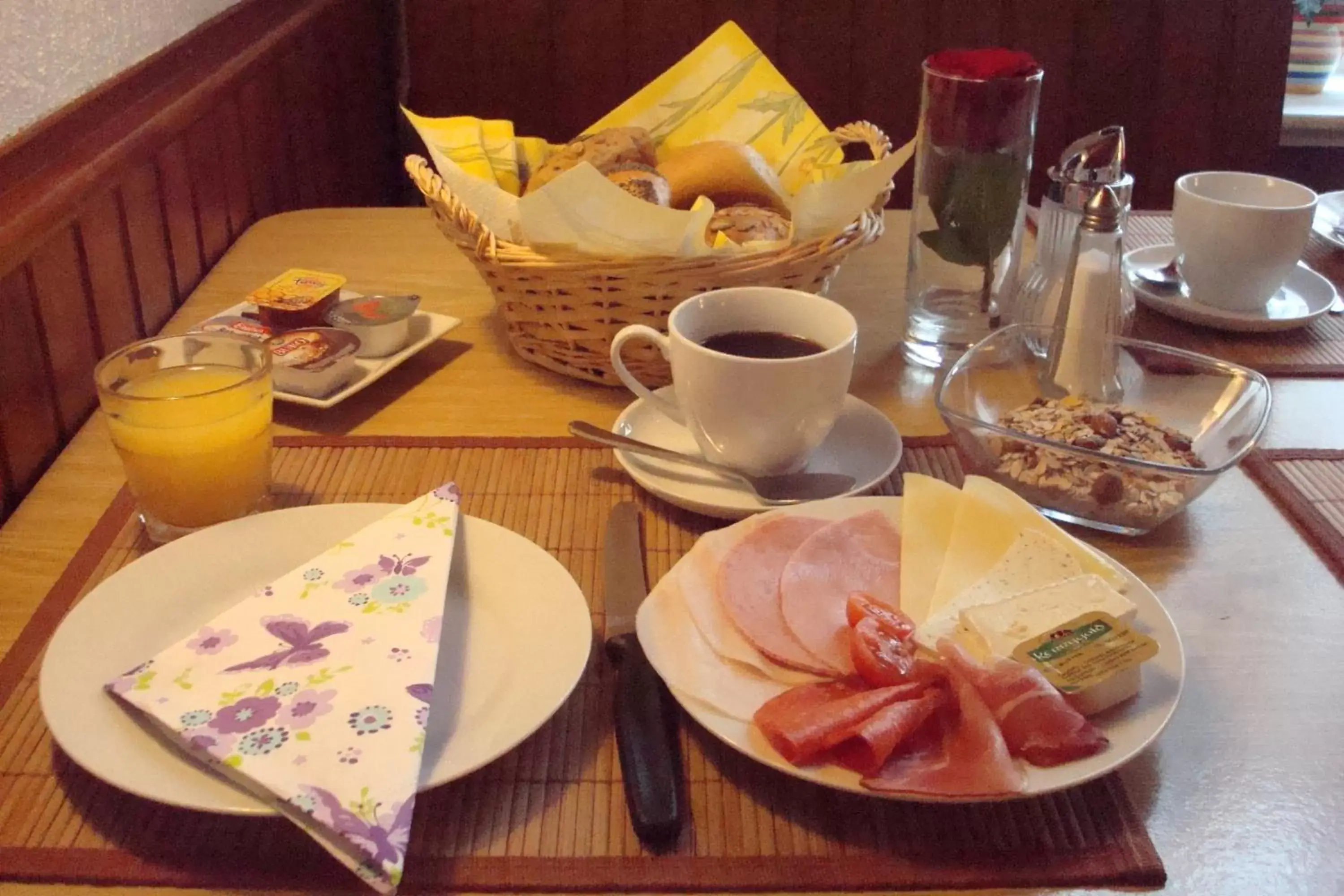 Food and drinks, Breakfast in Hotel Kieler Hof am Hauptbahnhof - Hamburg Central Station