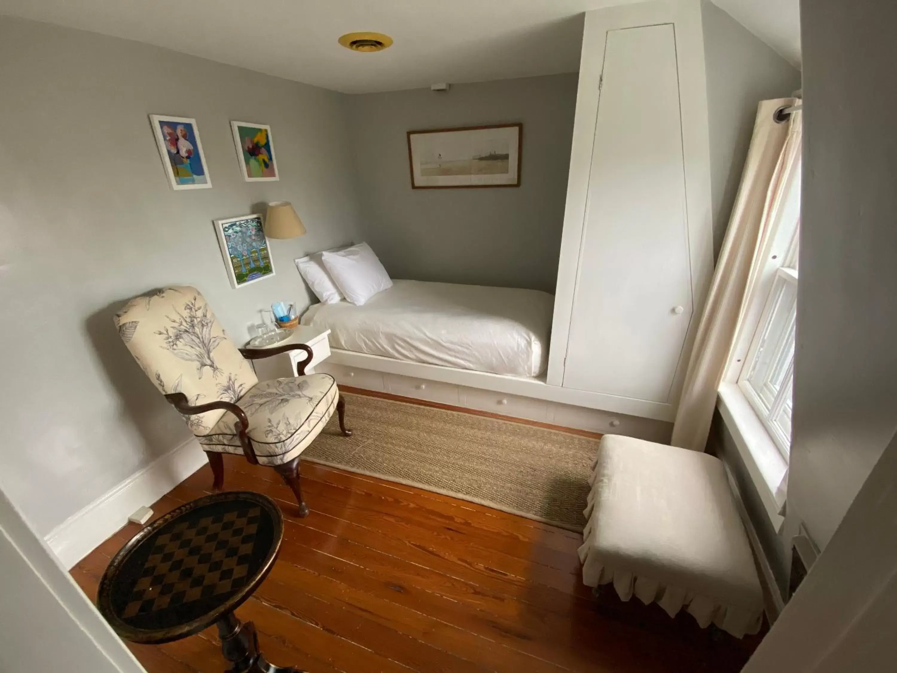 Single Room - single occupancy in Cliff Lodge Single Room - single occupancy in Cliff Lodge