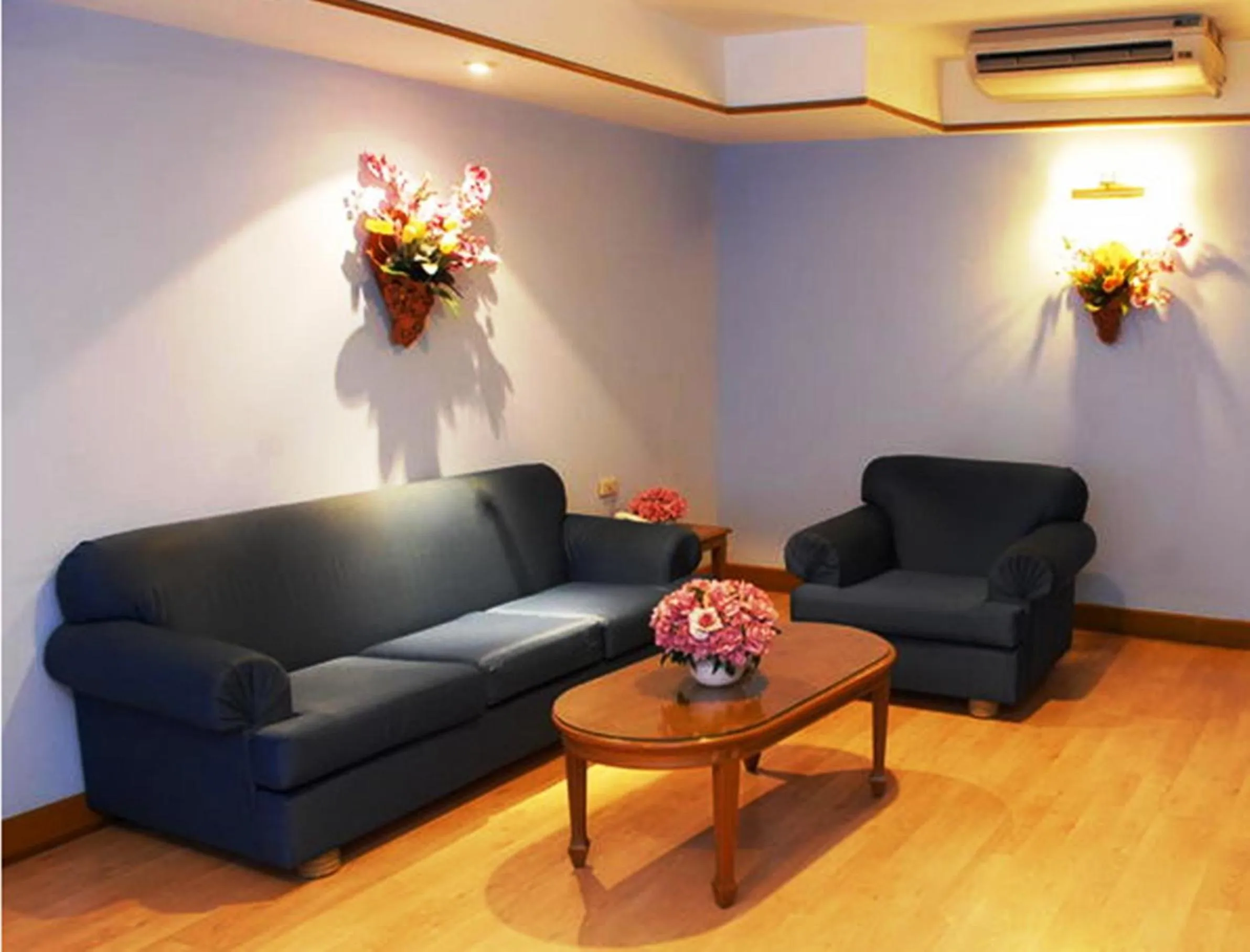 Living room in Silom Village Inn