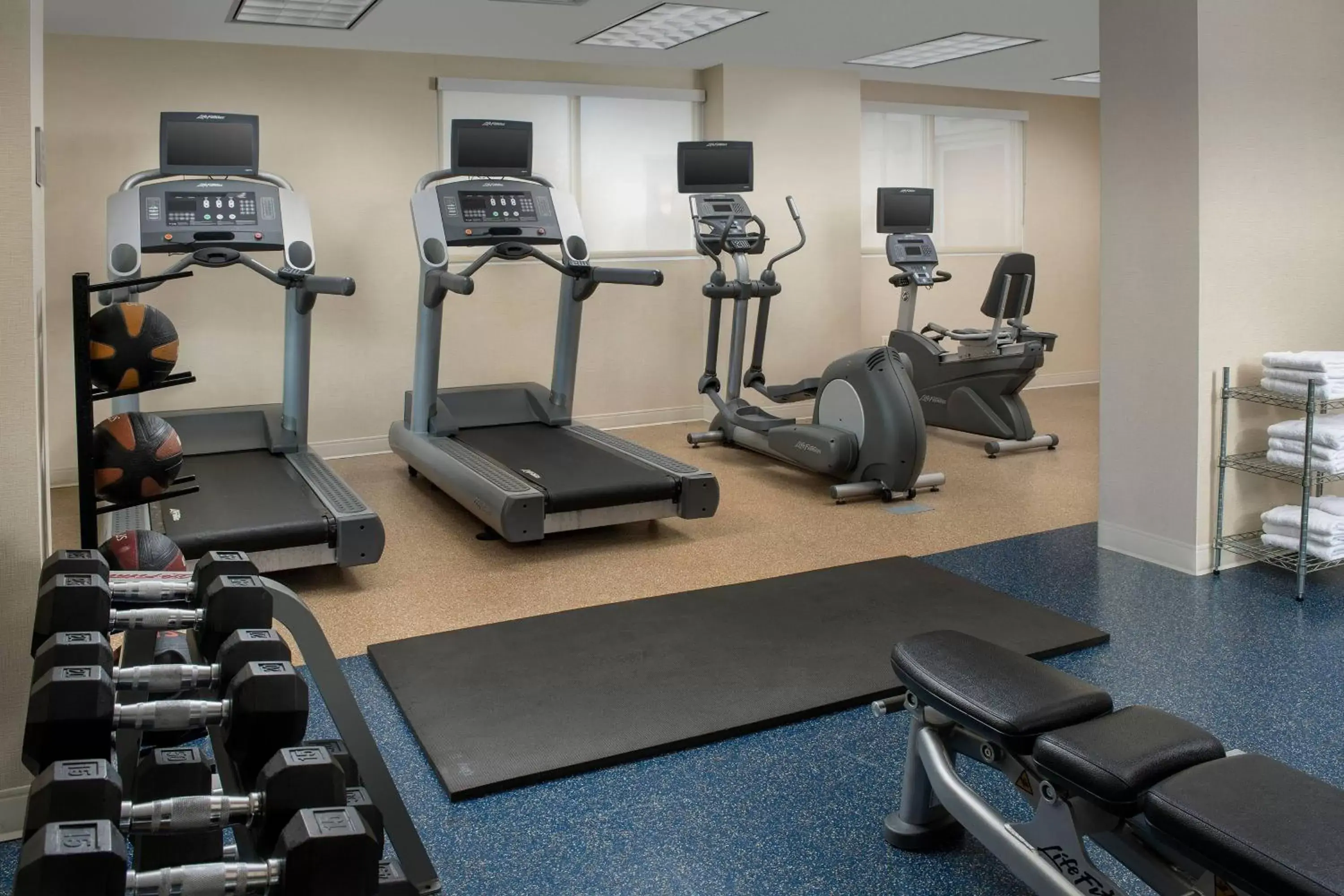 Fitness centre/facilities, Fitness Center/Facilities in Courtyard by Marriott Ocean City Oceanfront
