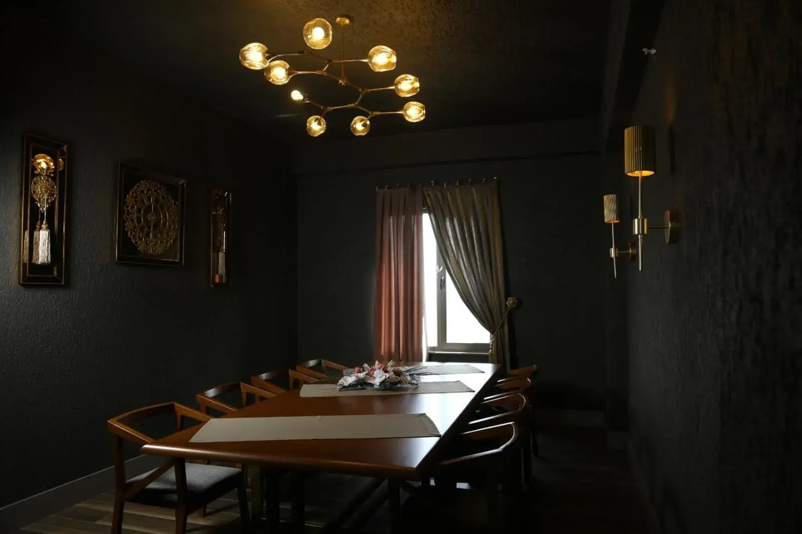 VIP, Restaurant/Places to Eat in The Erzurum Hotel