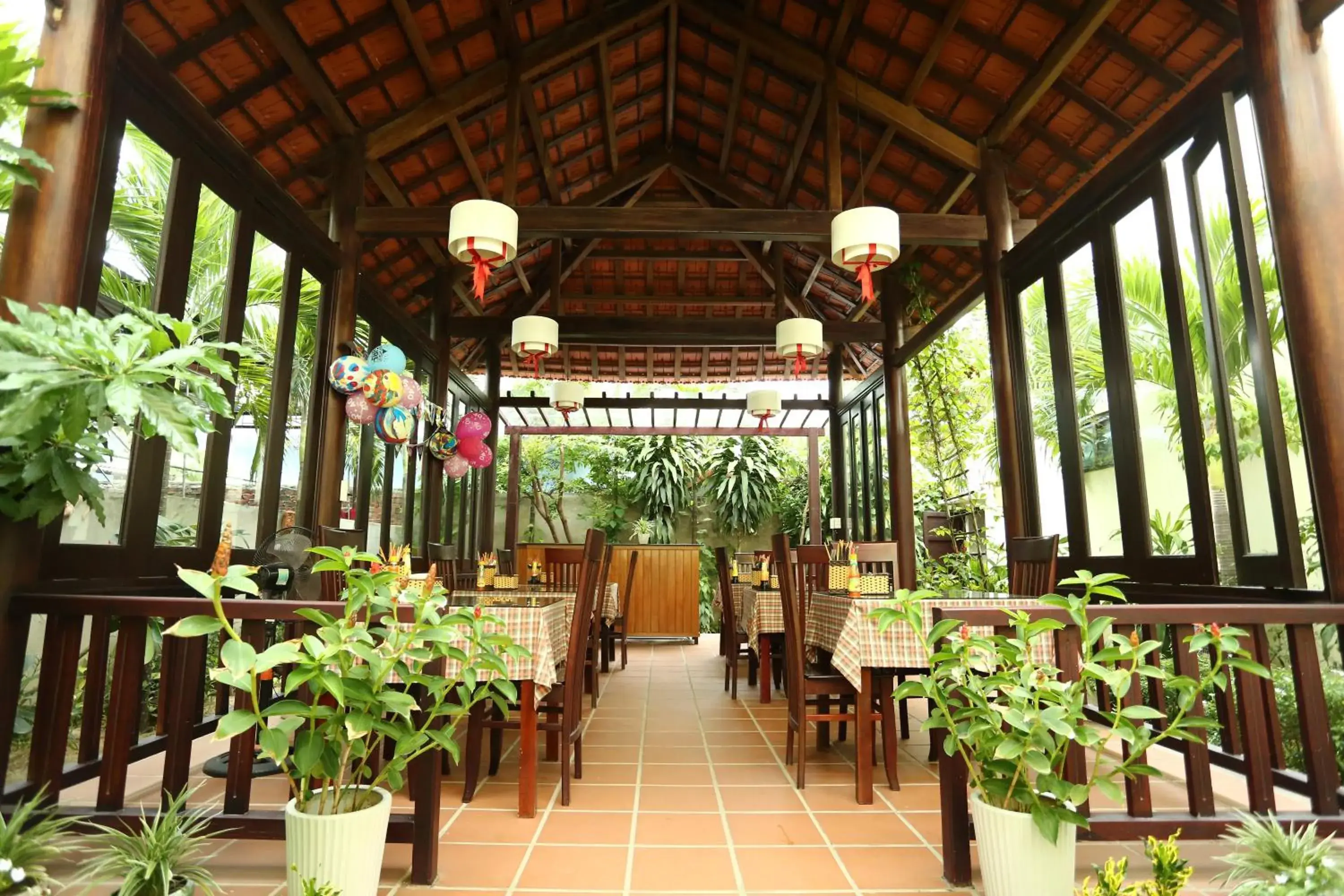 Restaurant/Places to Eat in Hoi An Holiday Villa