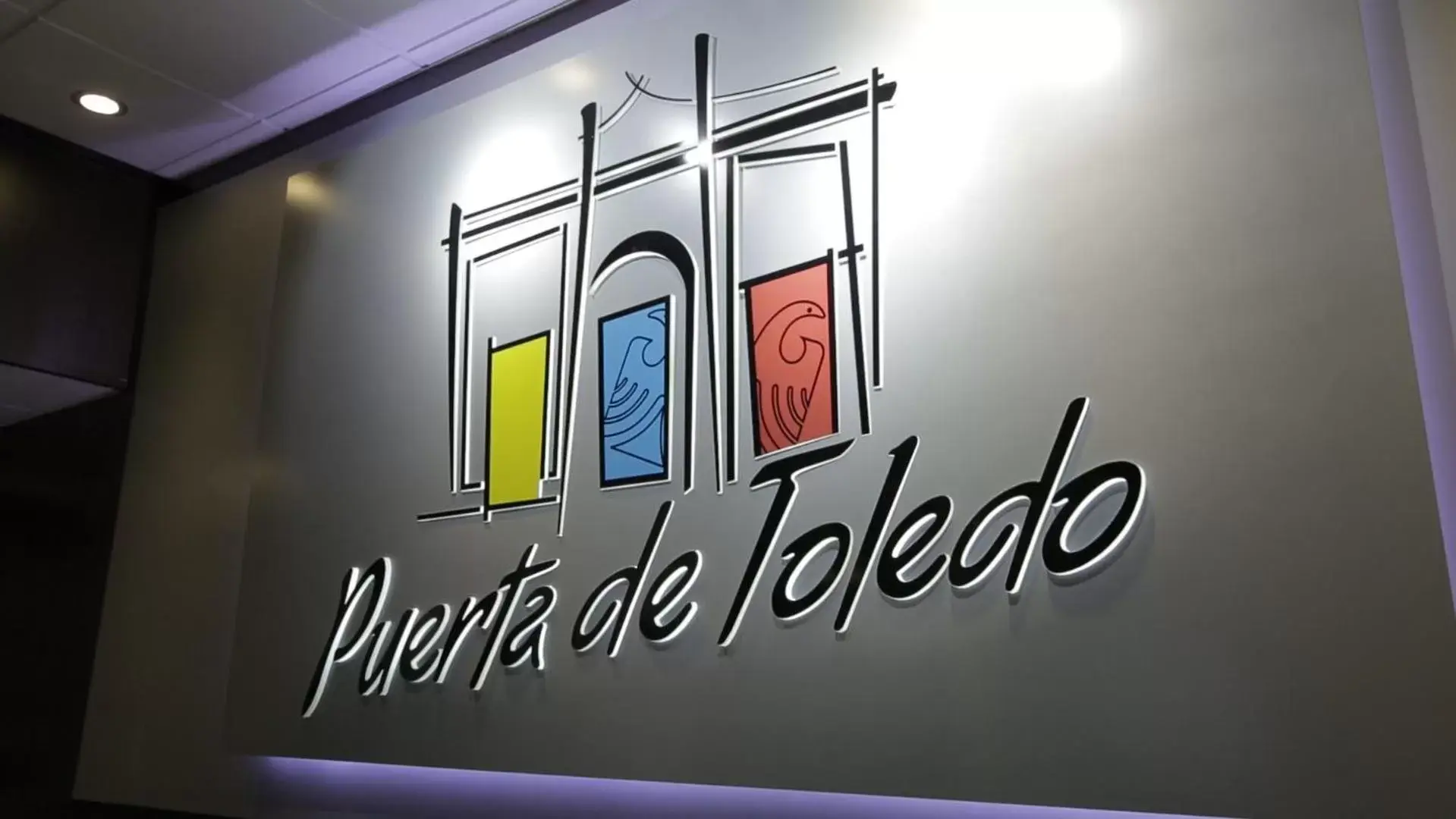 Property logo or sign in Hotel Puerta de Toledo