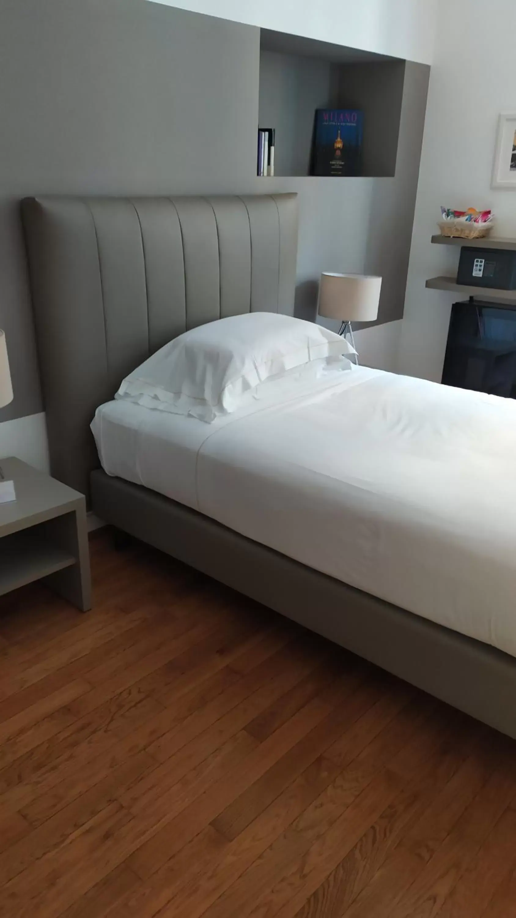 Photo of the whole room, Bed in Ai Suma Hotel