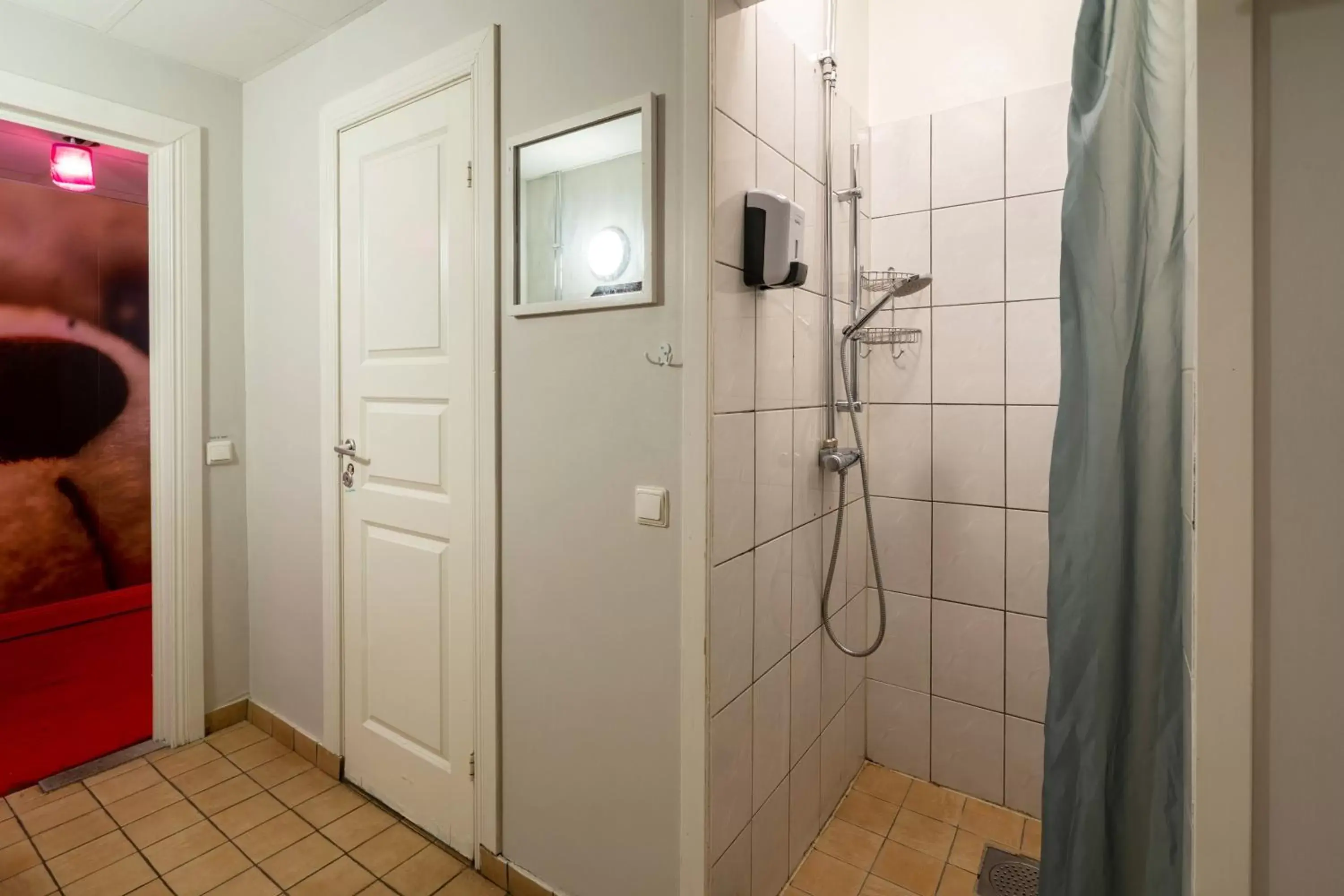 Shower, Bathroom in Reimersholme Hostel