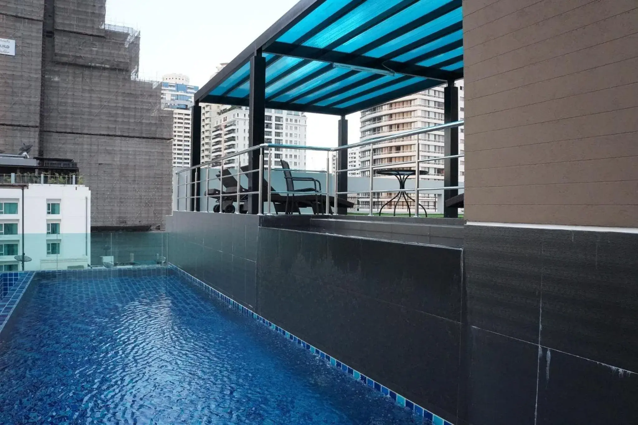 Swimming Pool in Avatar Suites Hotel - SHA Extra Plus