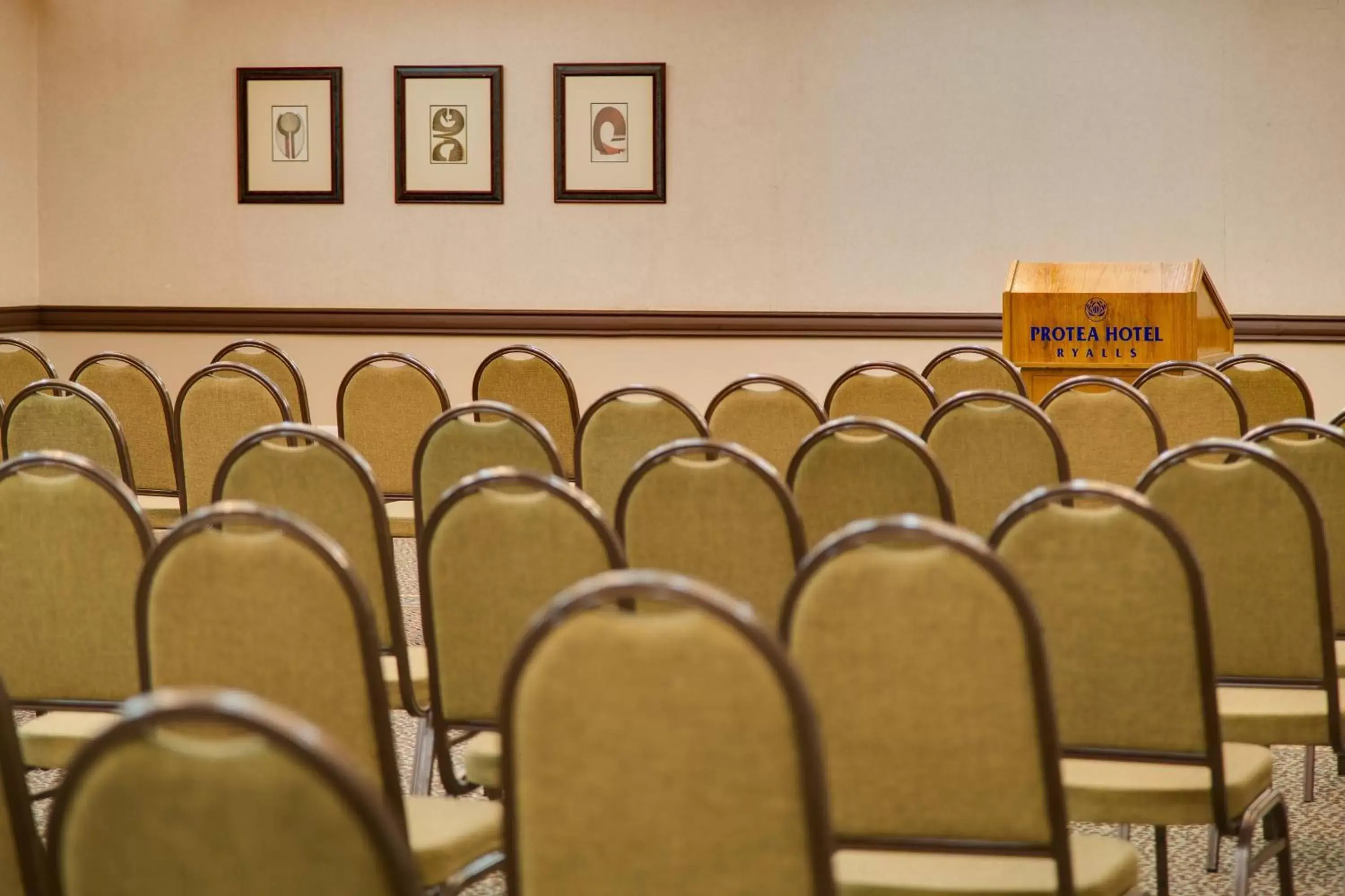 Meeting/conference room in Protea Hotel by Marriott Blantyre Ryalls