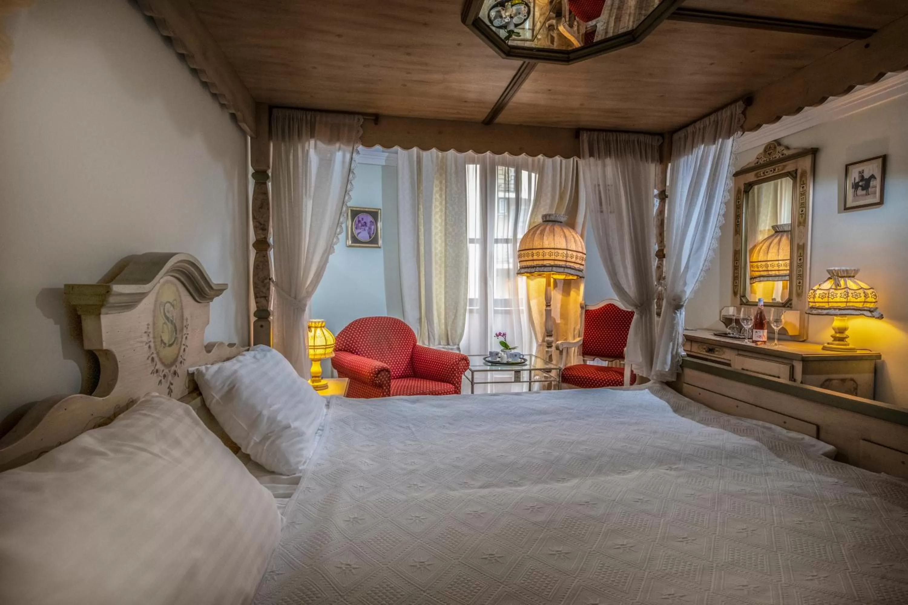 Bedroom, Bed in Corvin Hotel Budapest Sissi Wing