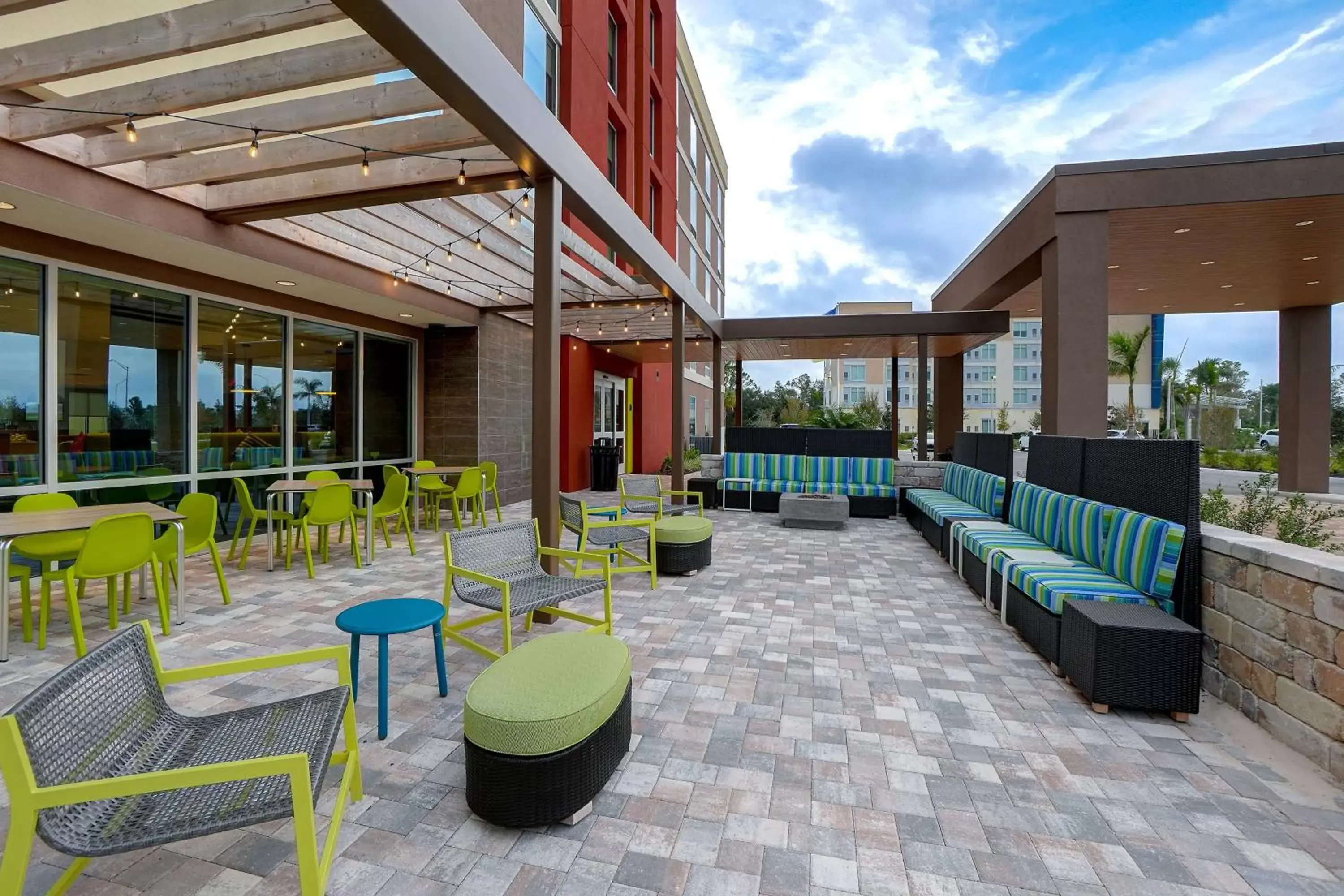 Patio in Home2 Suites By Hilton Lakewood Ranch
