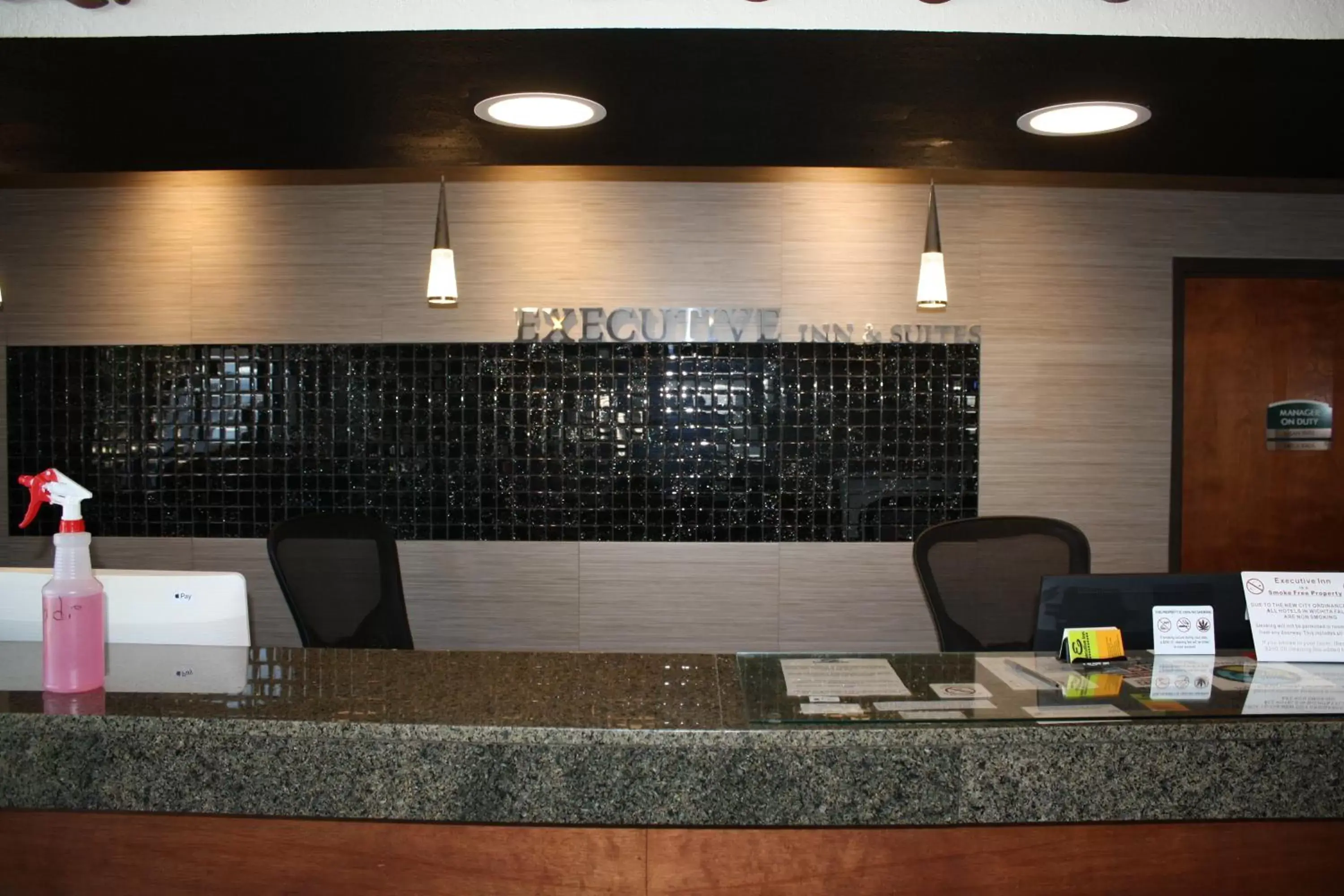 Property building, Lobby/Reception in Executive Inn and Suites Wichita Falls