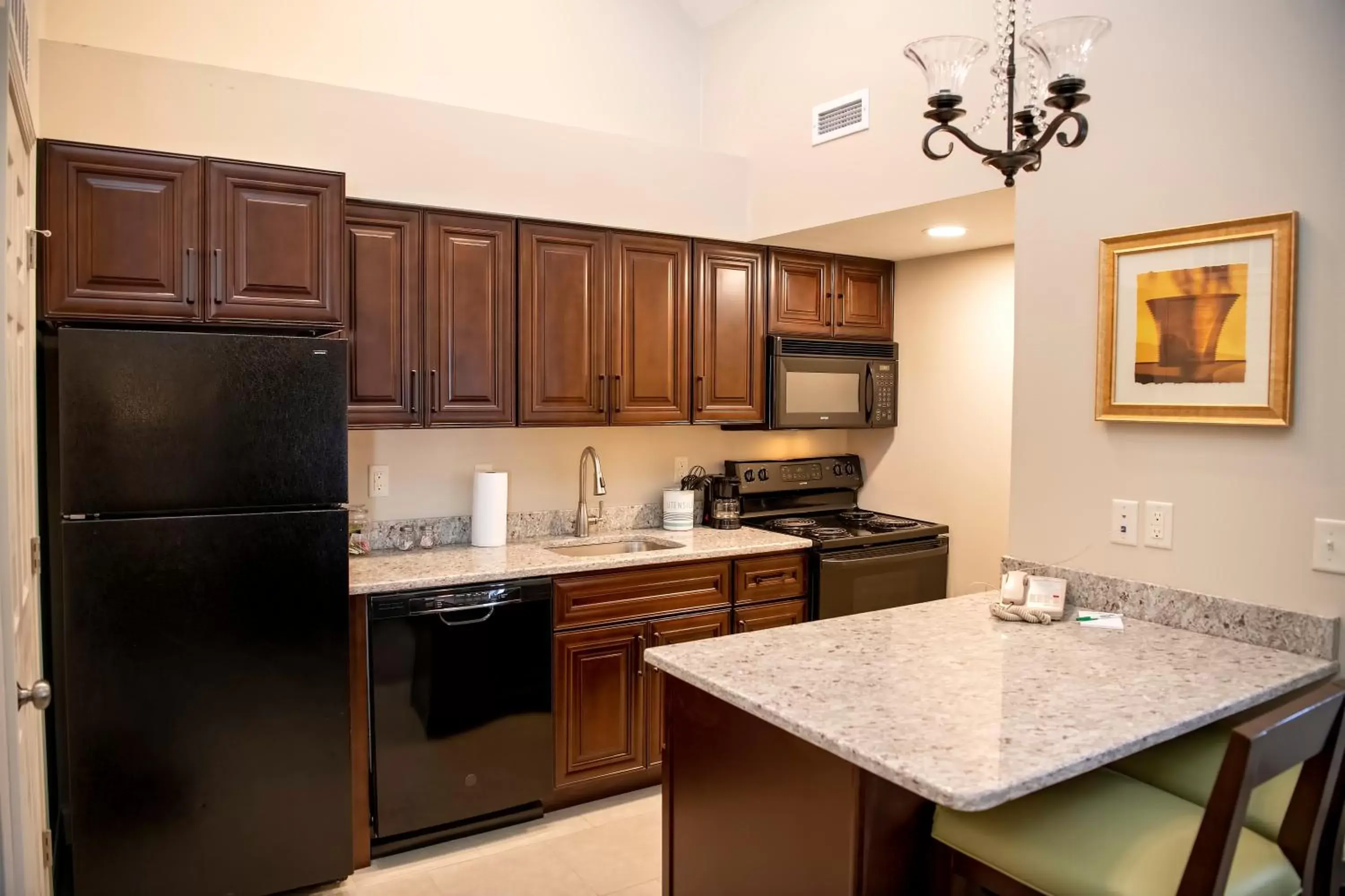 Kitchen/Kitchenette in Annabell Gardens