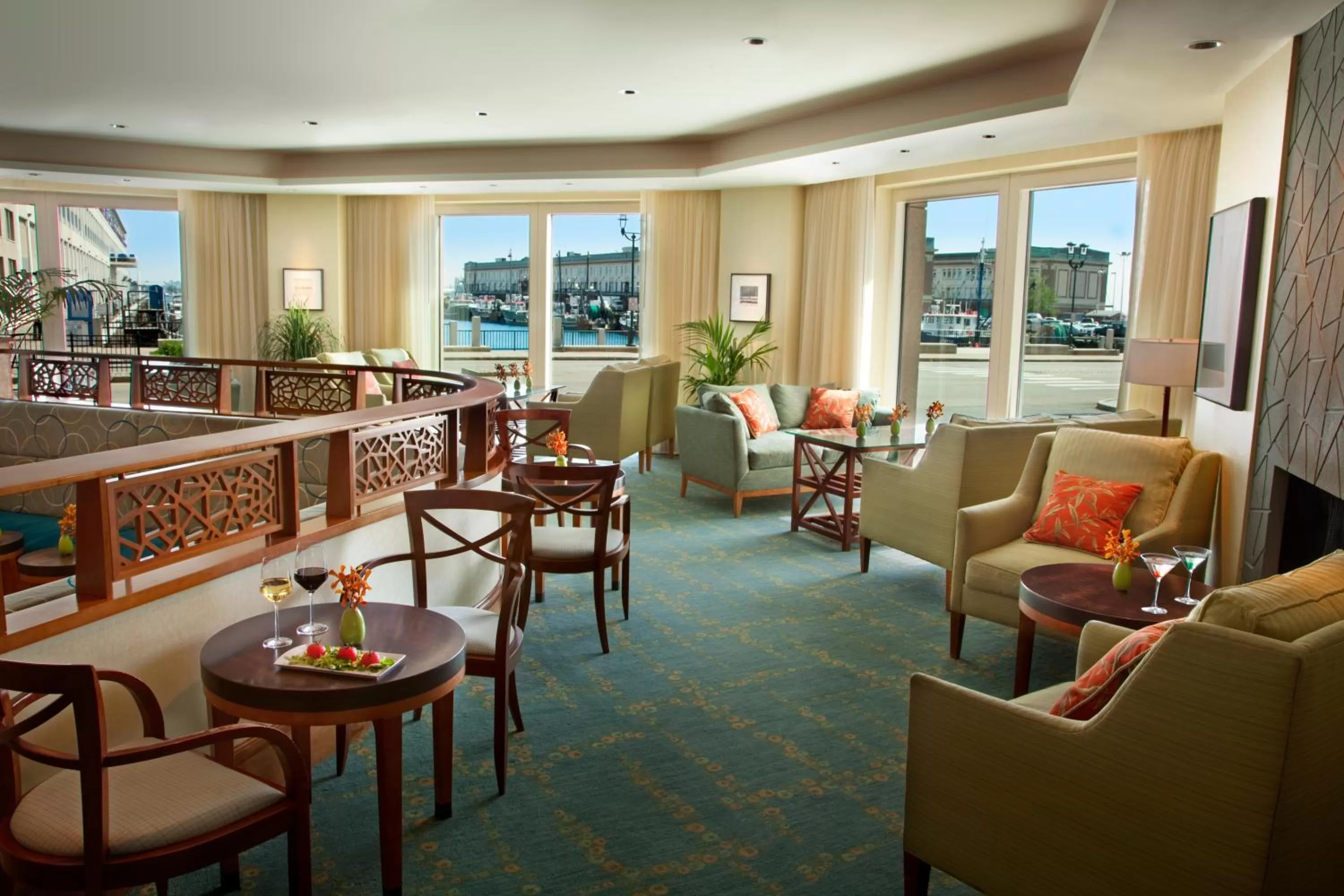 Lounge or bar in Seaport Hotel® Boston