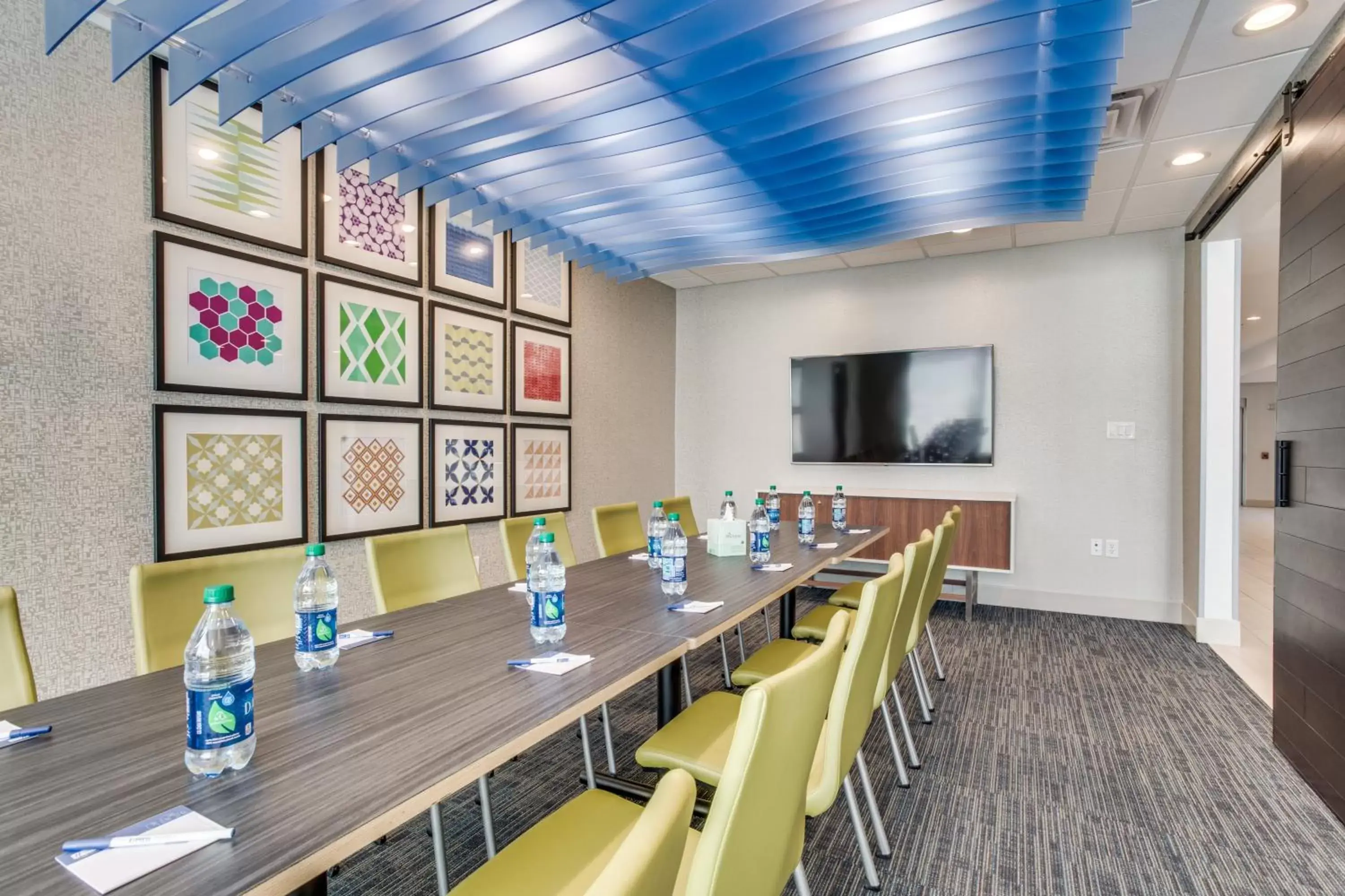 Meeting/conference room in Holiday Inn Express & Suites - Denton South, an IHG Hotel