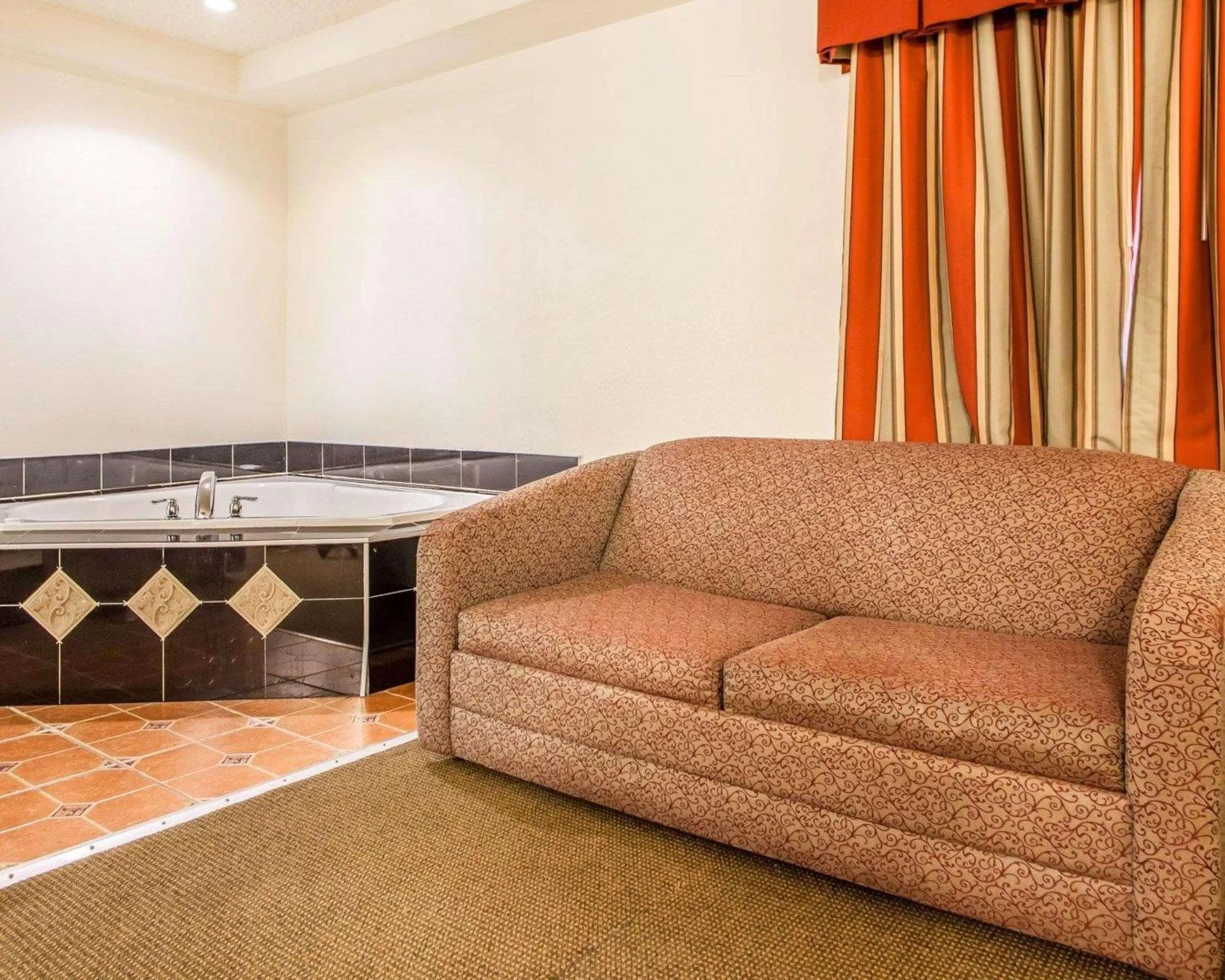 Photo of the whole room in Rodeway Inn Point Pleasant Beach